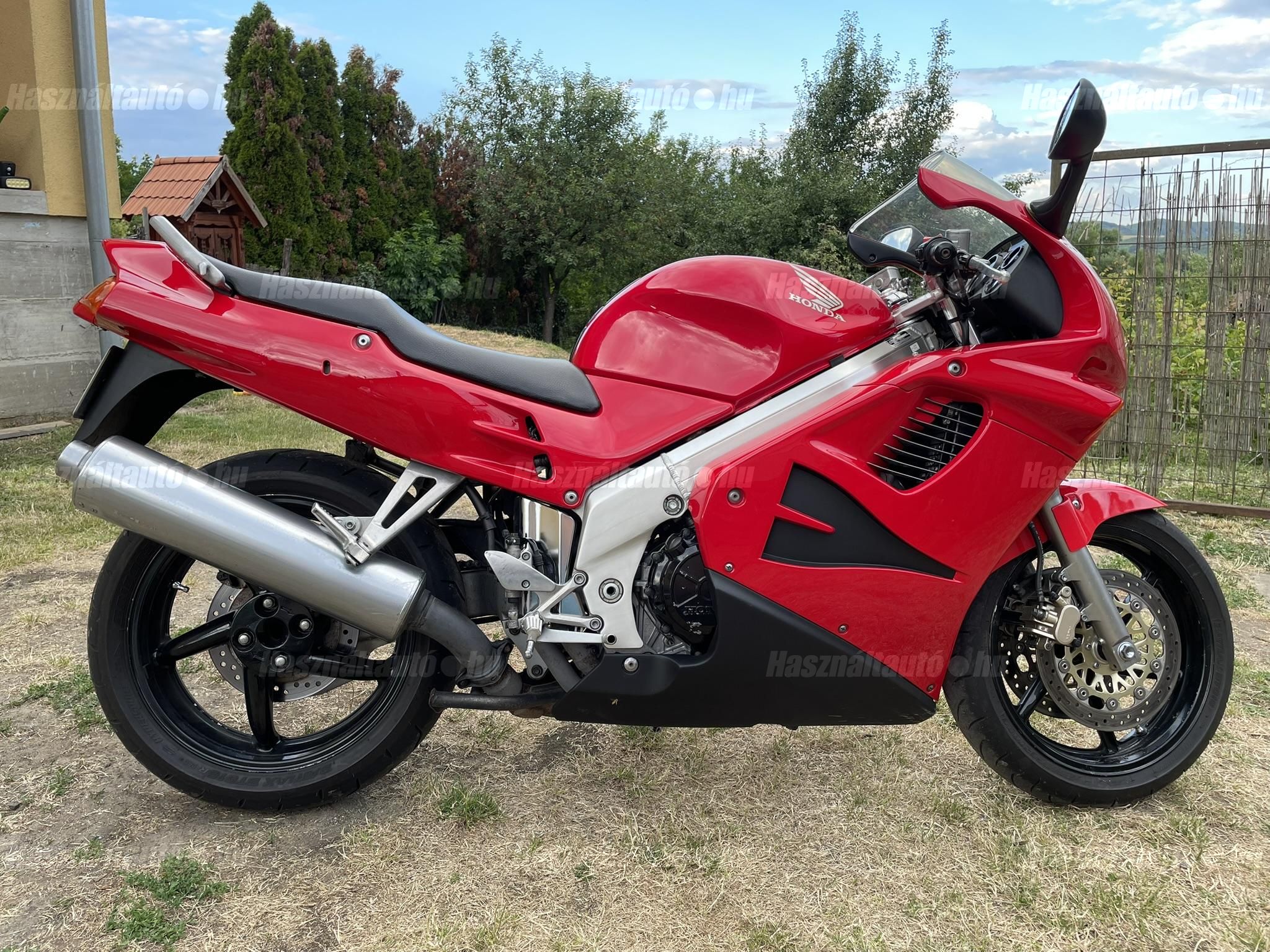 HONDA VFR 750 F 1996/6 - 1