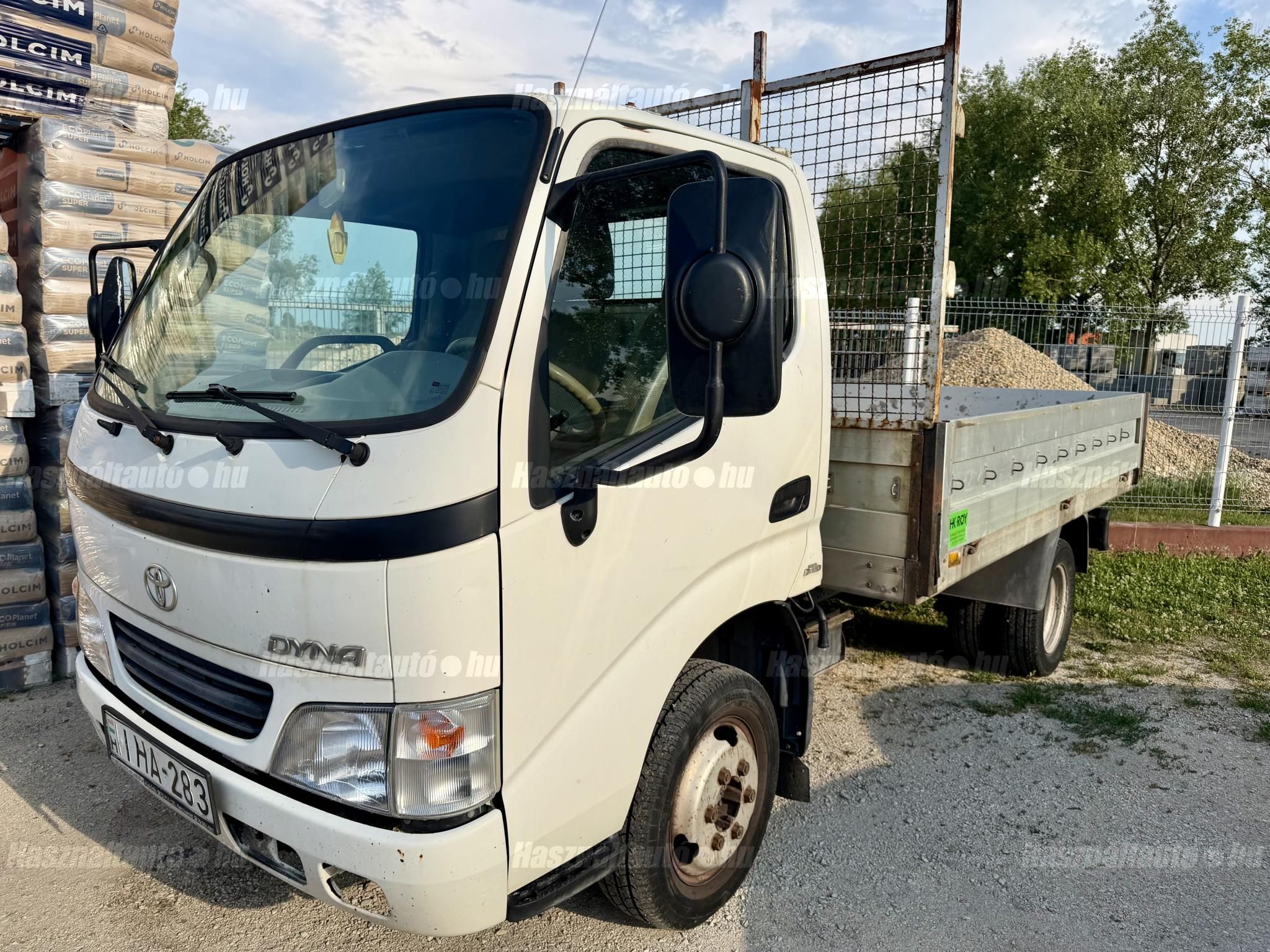 TOYOTA DYNA 2002 - 1