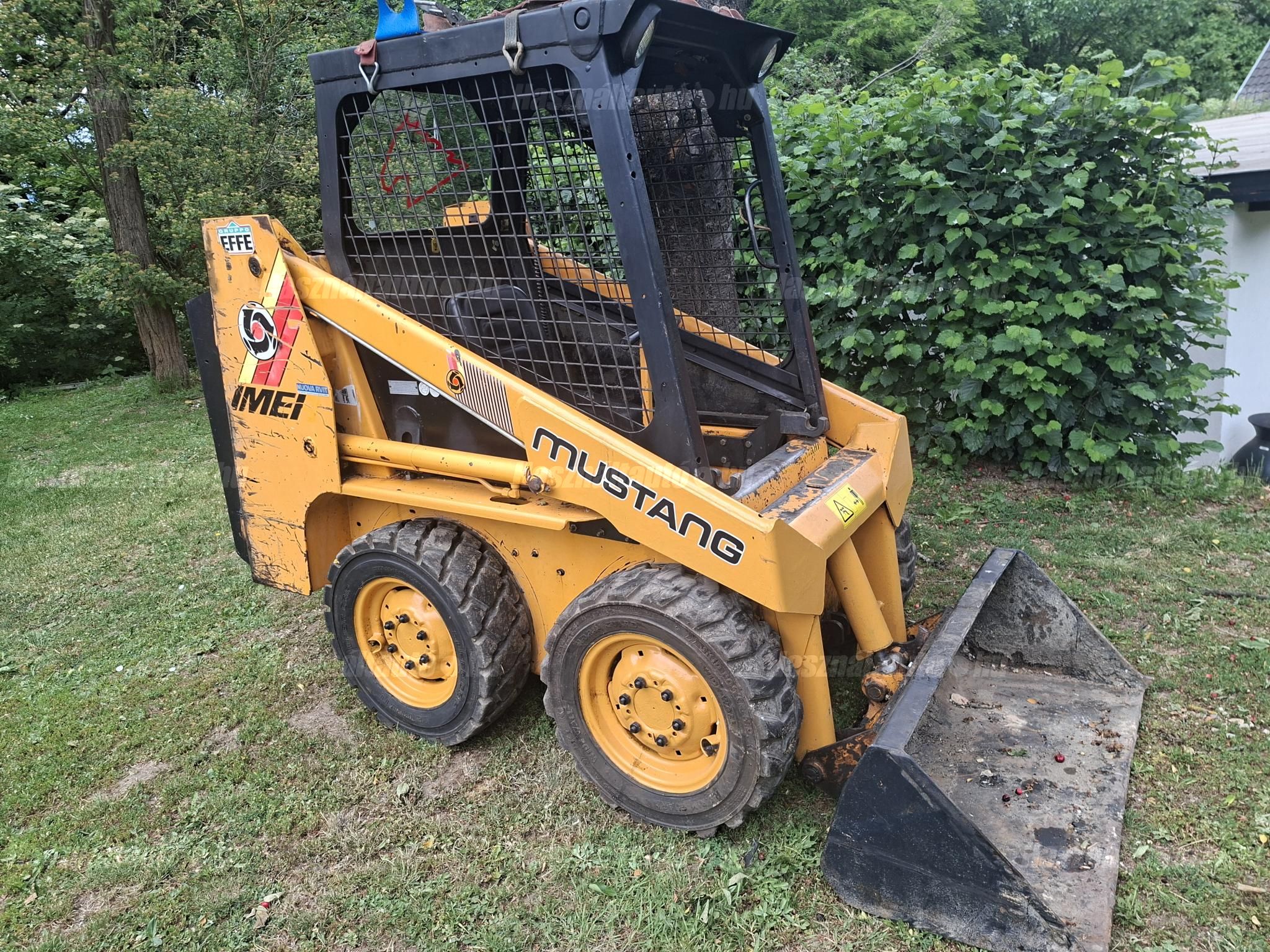 BOBCAT 2000 - 1