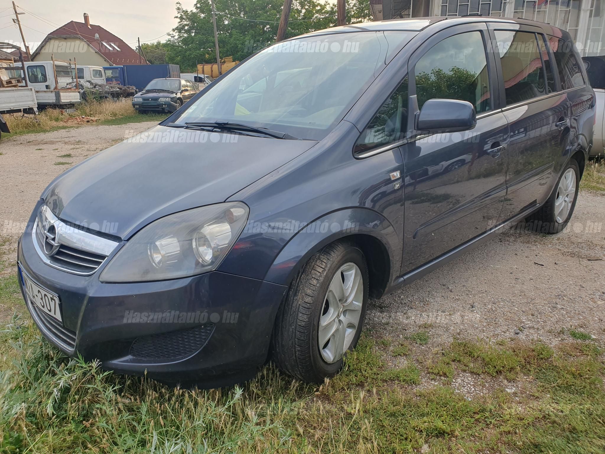 OPEL ZAFIRA B 2010/3 - 1