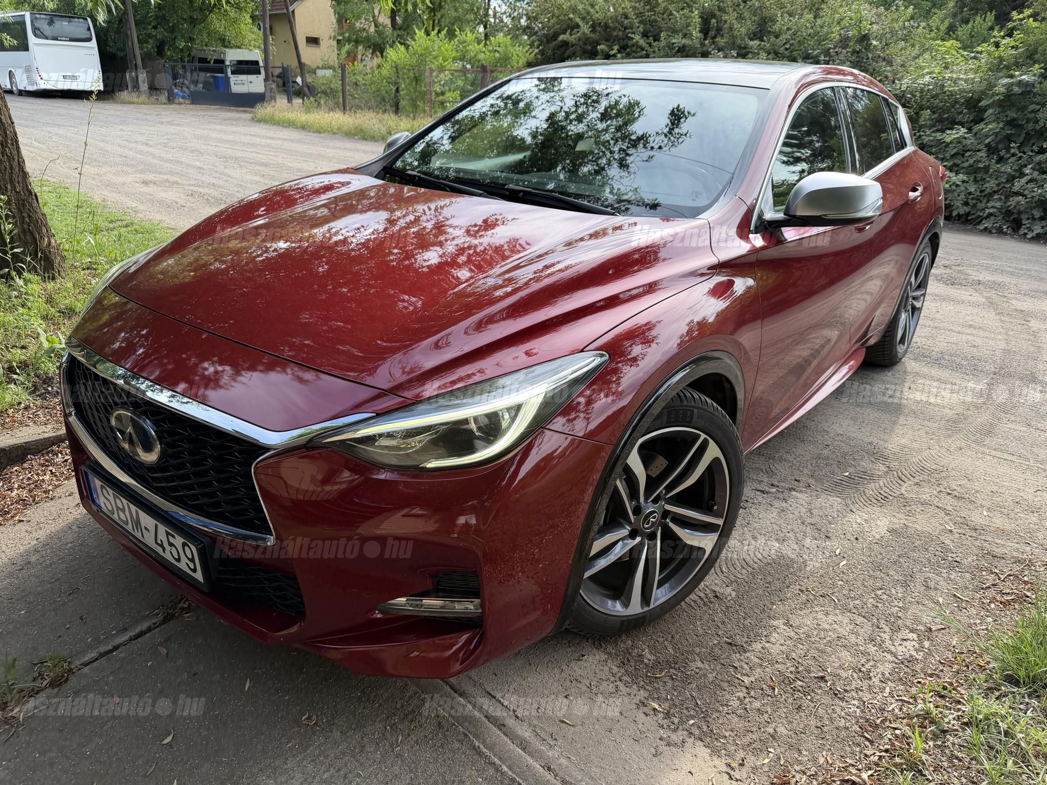 INFINITI Q30 2020/3 - 1
