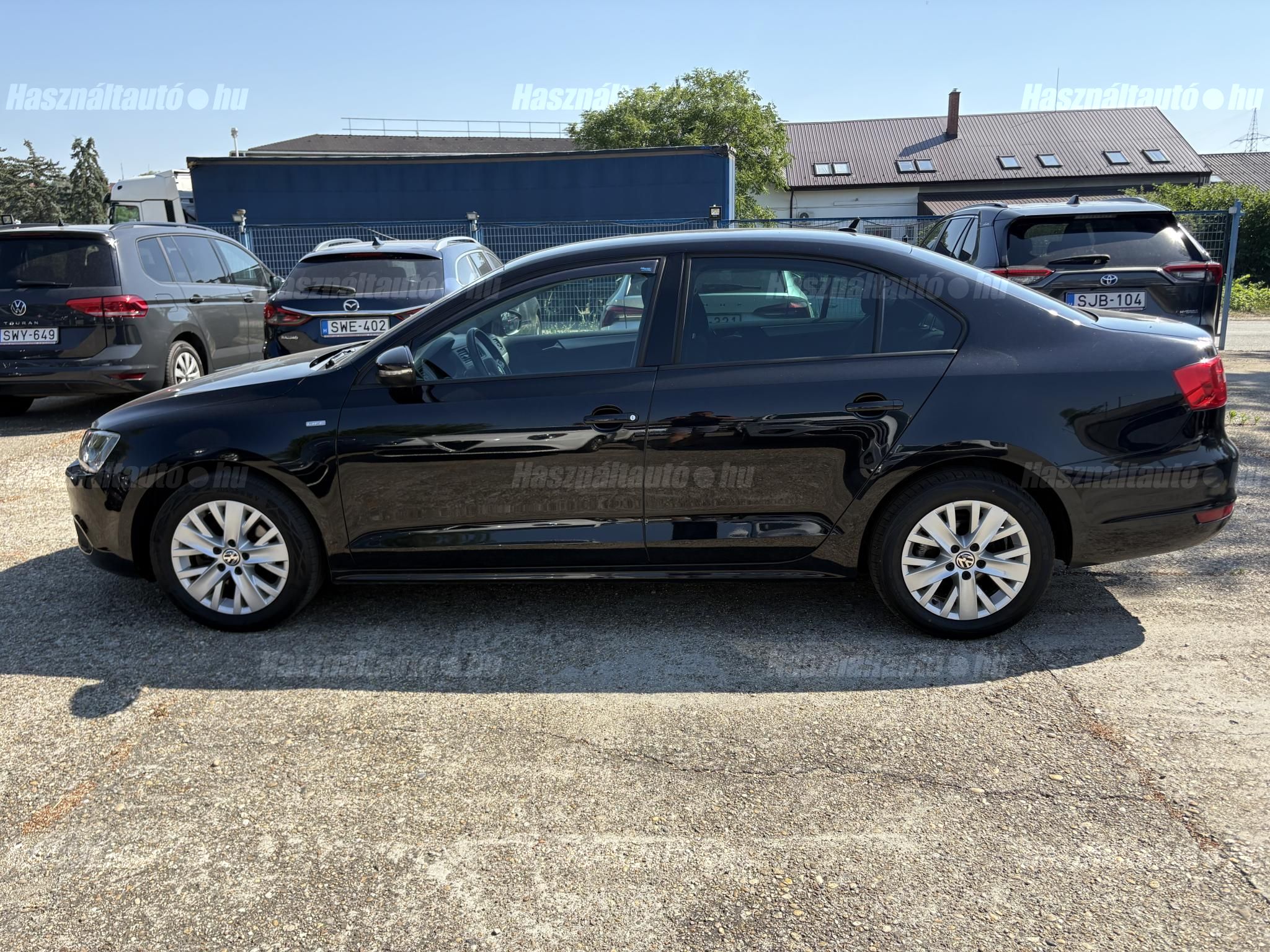 VOLKSWAGEN JETTA 2013/12 - 1