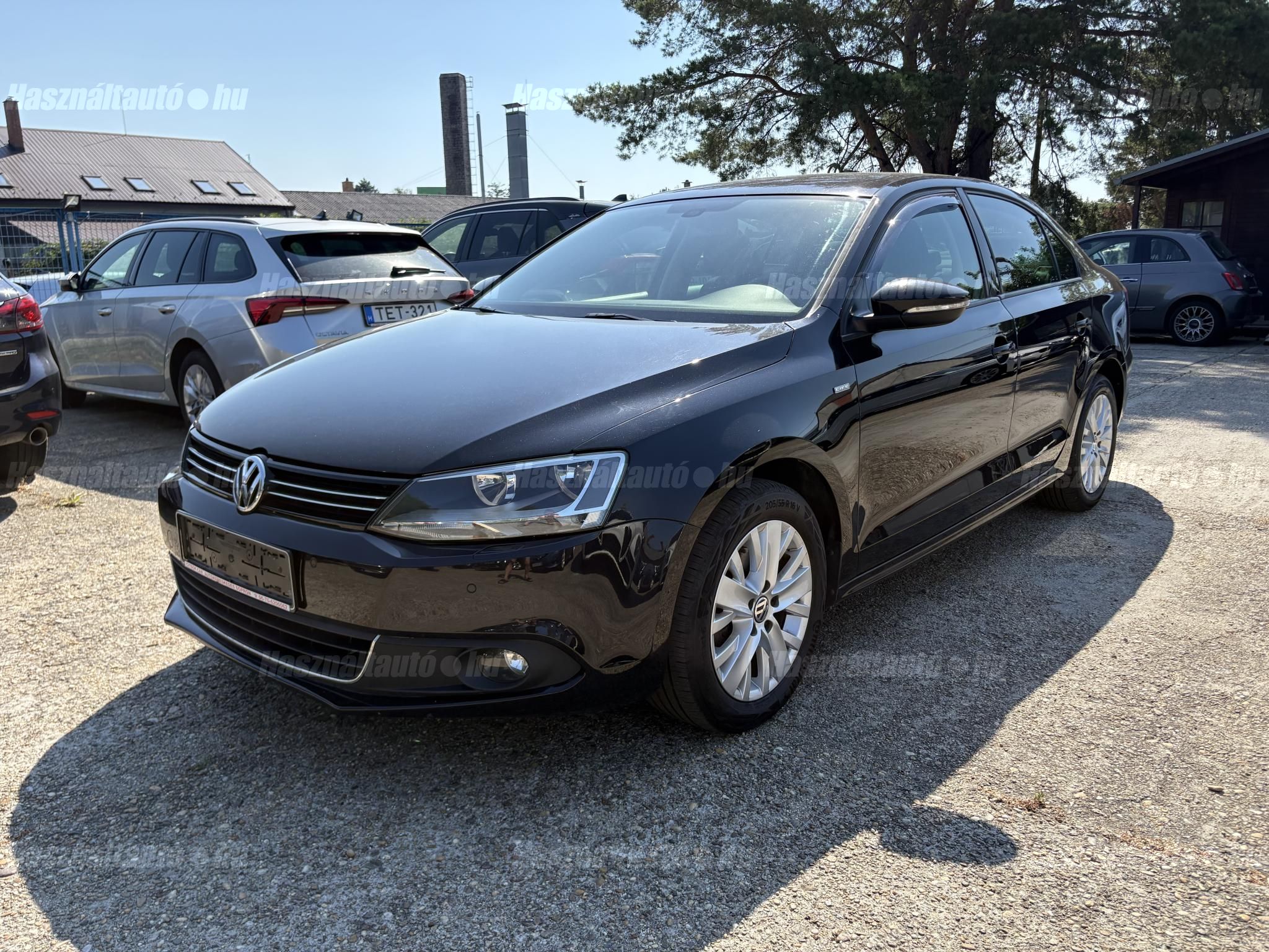 VOLKSWAGEN JETTA 2013/12 - 1