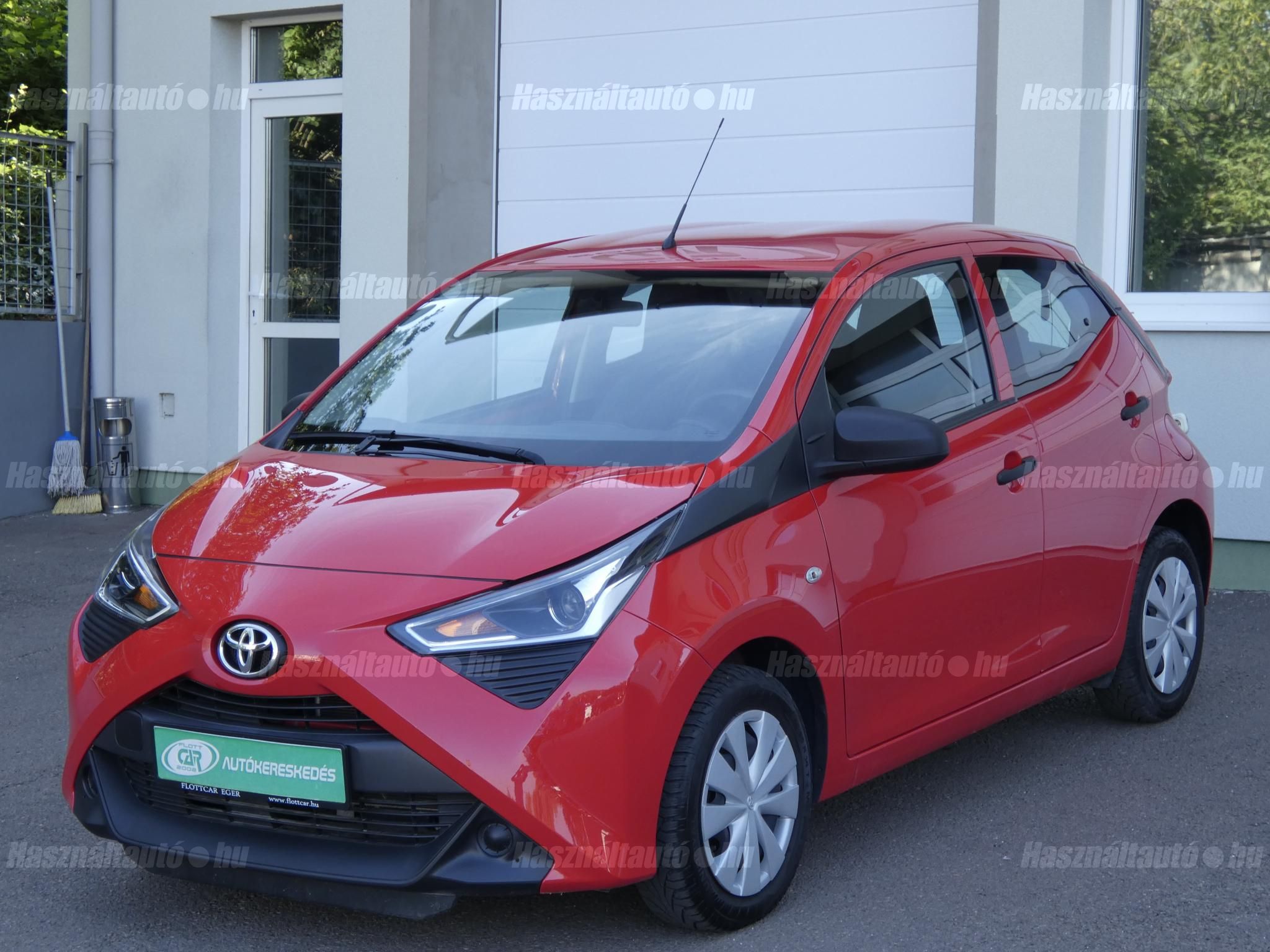 TOYOTA AYGO 2020/12 - 1