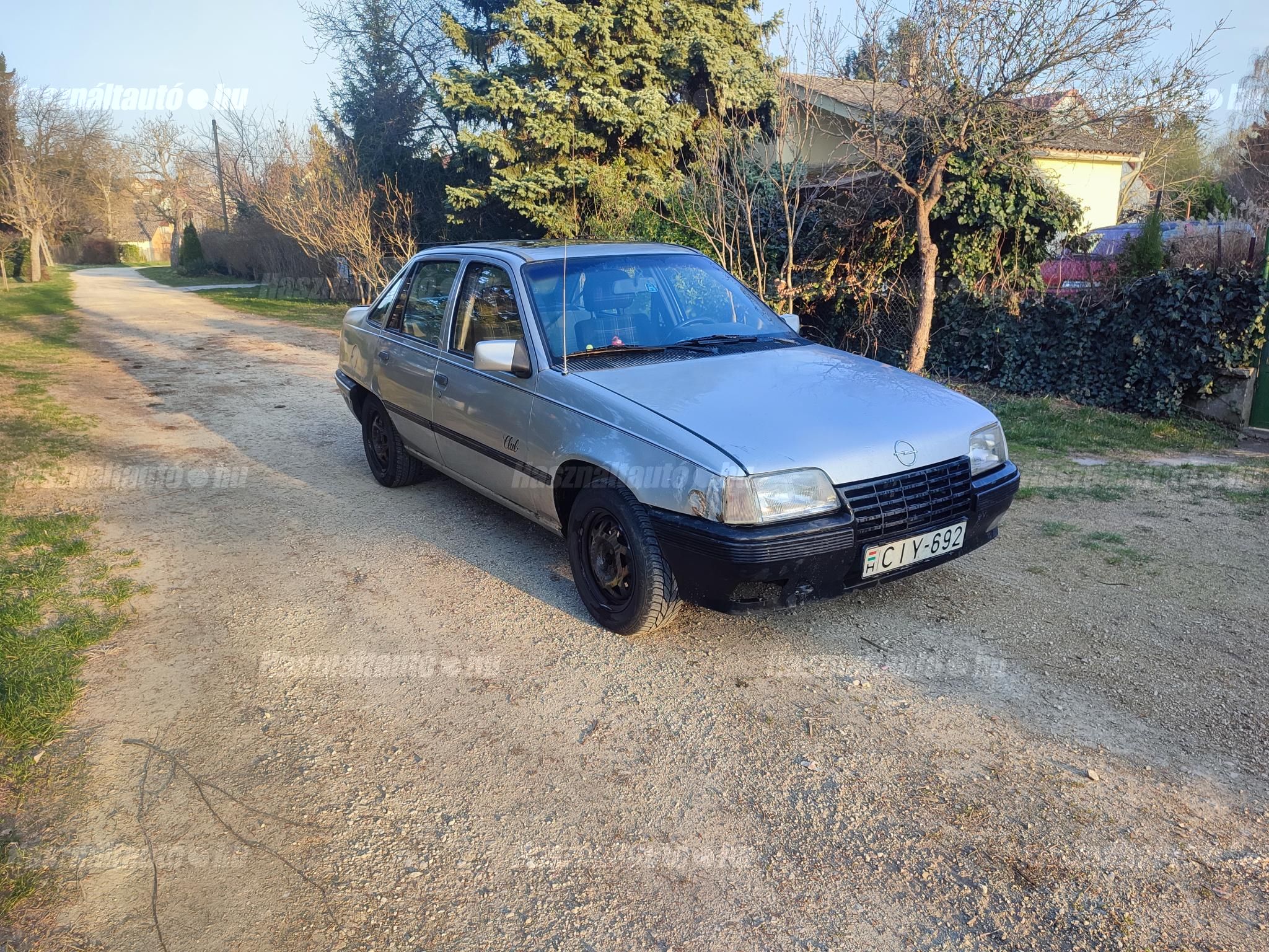 OPEL KADETT 1988/3 - 1