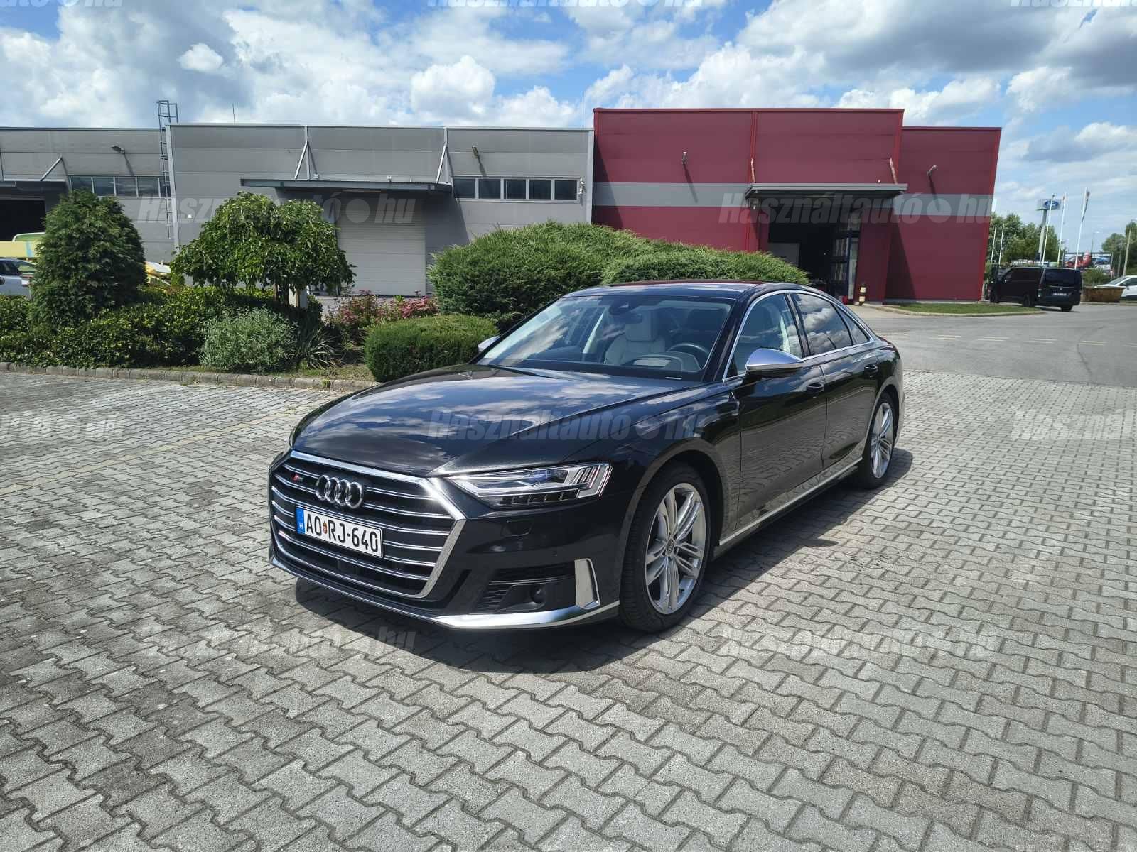 AUDI S8 2020/7 - 1