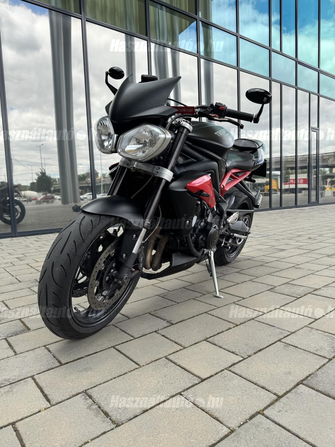 TRIUMPH STREET TRIPLE 675 R 2014/10 - 1