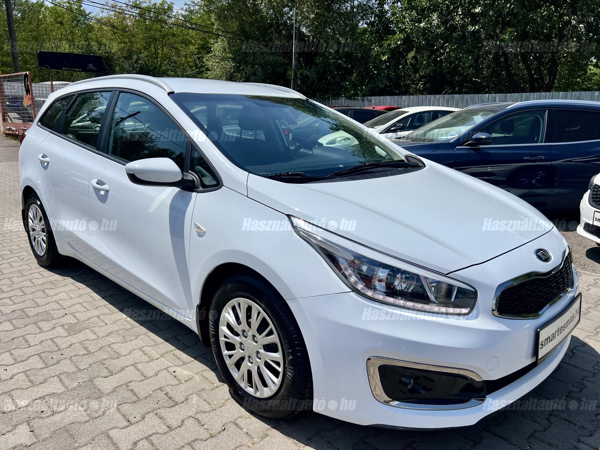 KIA CEE'D 2016/12 - 1