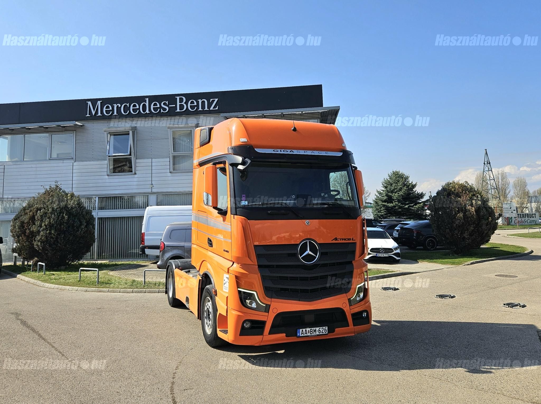 MERCEDES-BENZ 2023/2 - 1