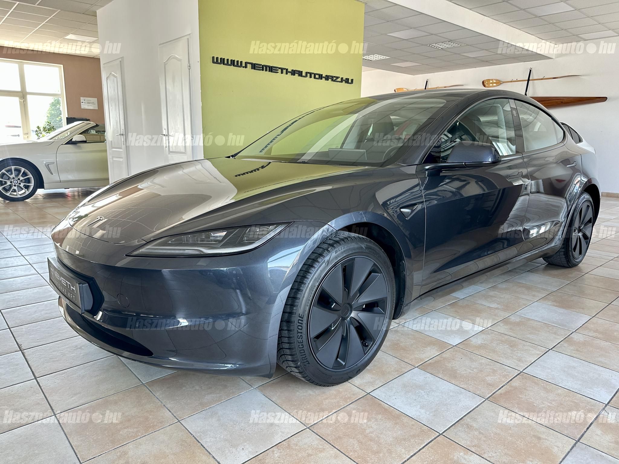 TESLA MODEL 3 2024 - 1