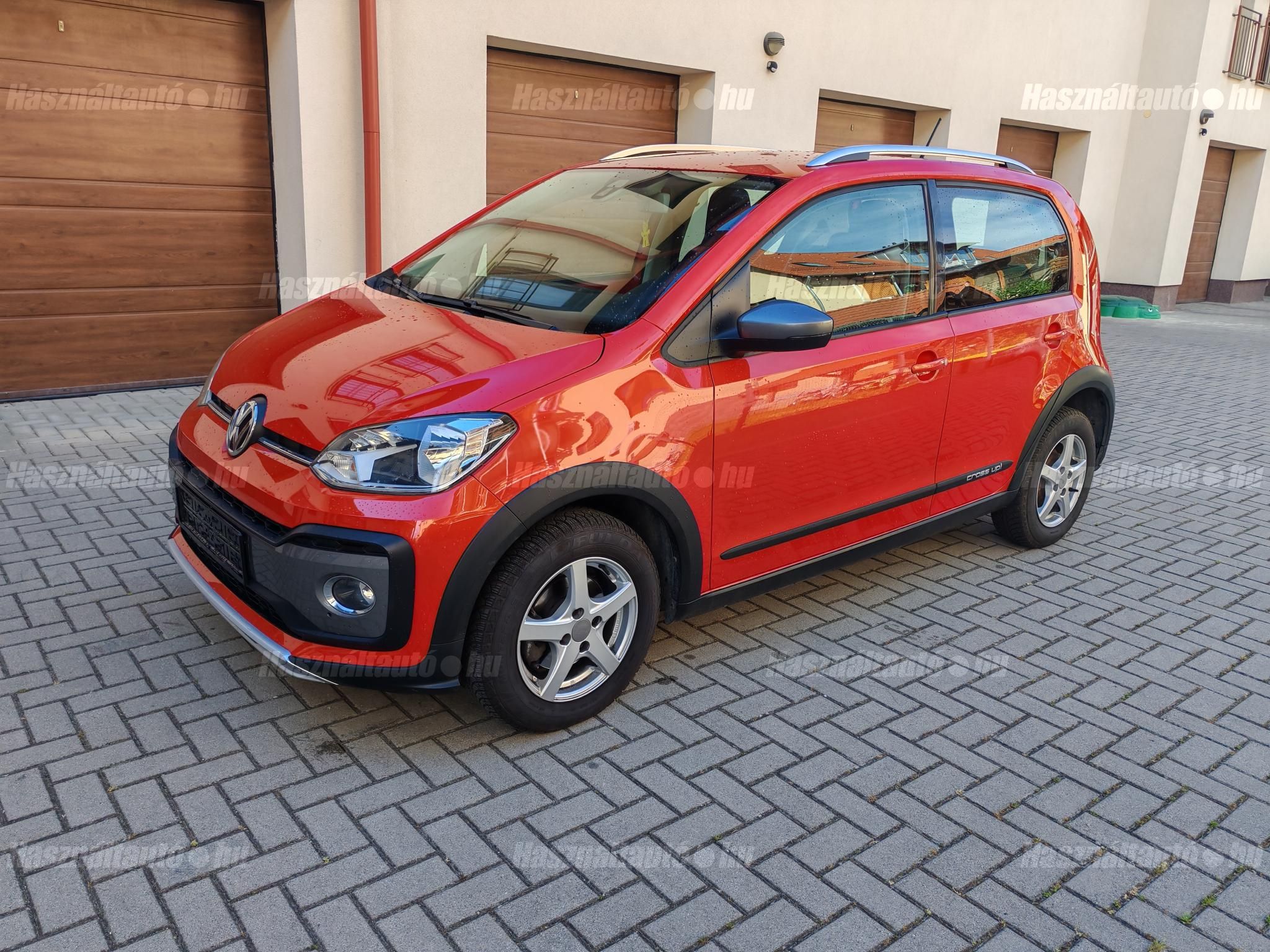 VOLKSWAGEN UP 2017/3 - 1