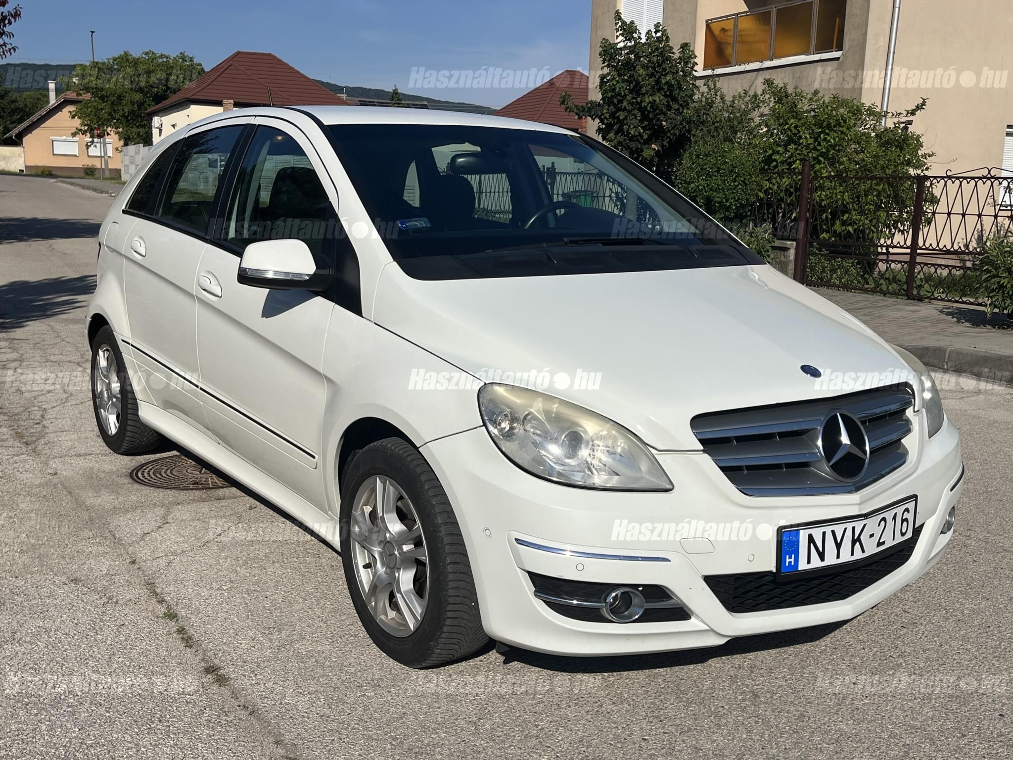 MERCEDES-BENZ B 200 2009/5 - 1