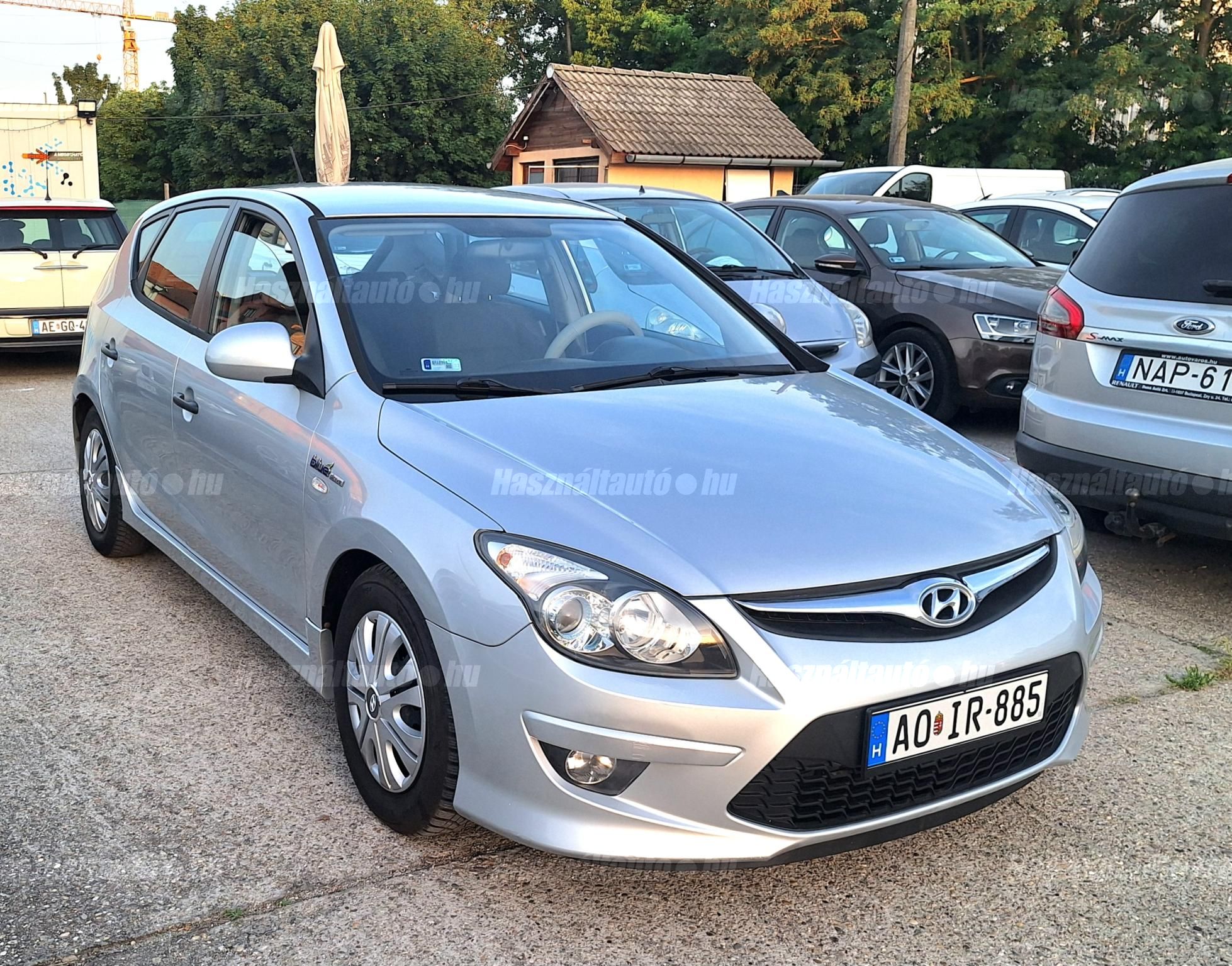 HYUNDAI I30 2010/8 - 1