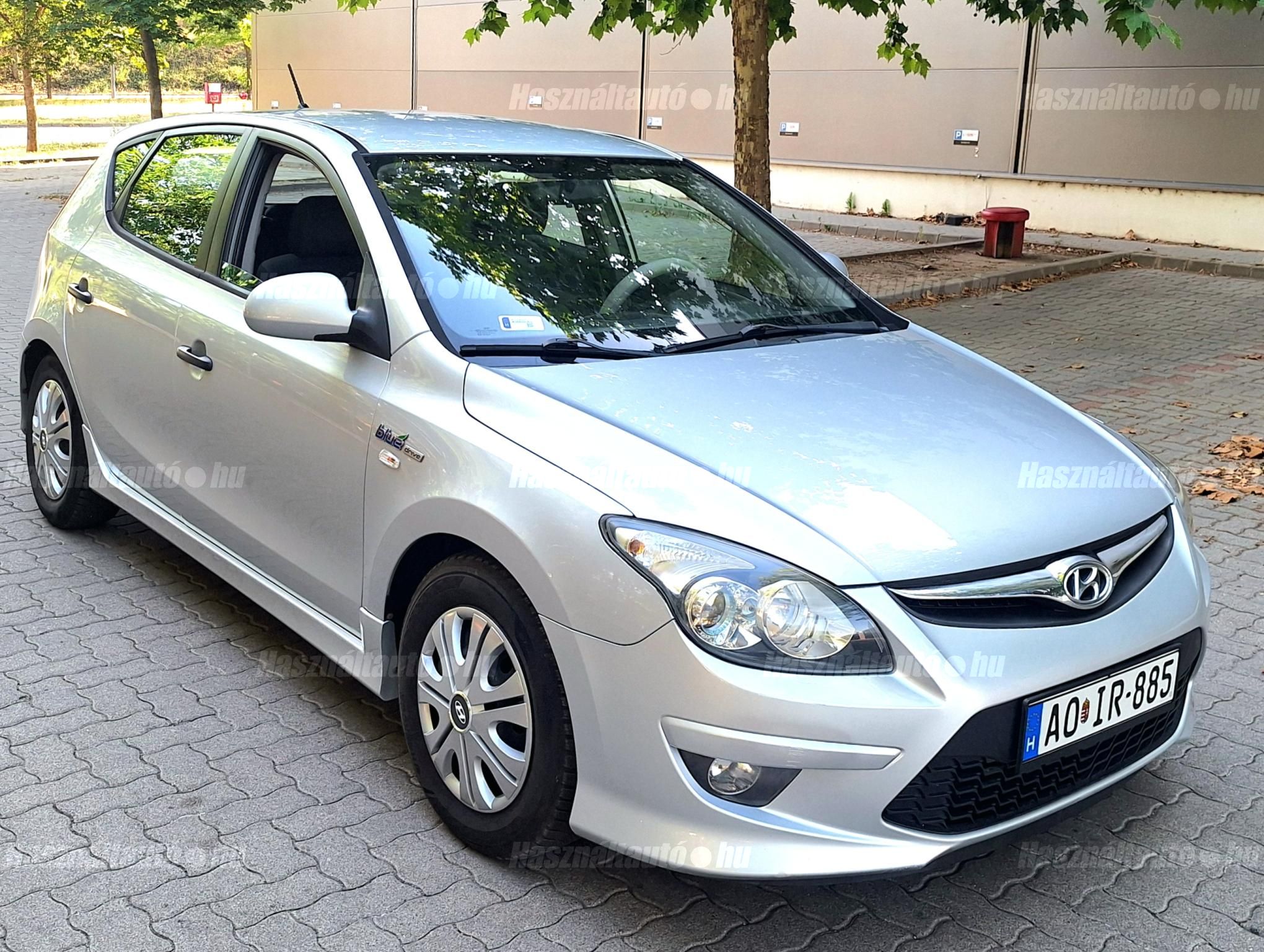 HYUNDAI I30 2010/8 - 1