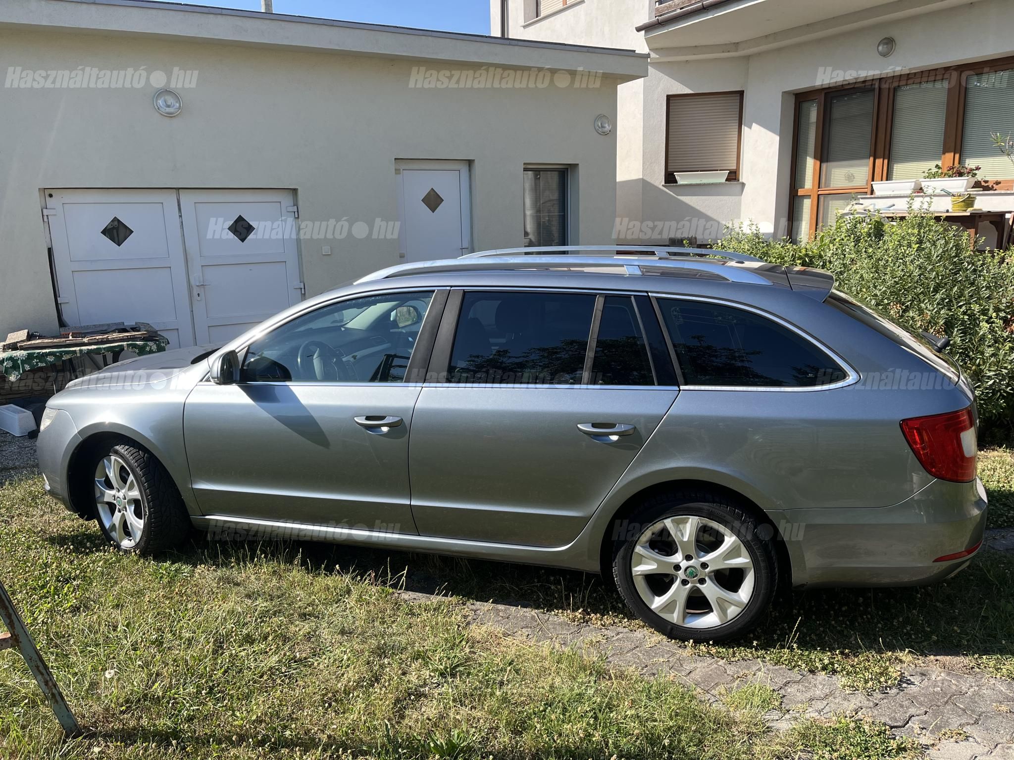 SKODA SUPERB 2011/11 - 1