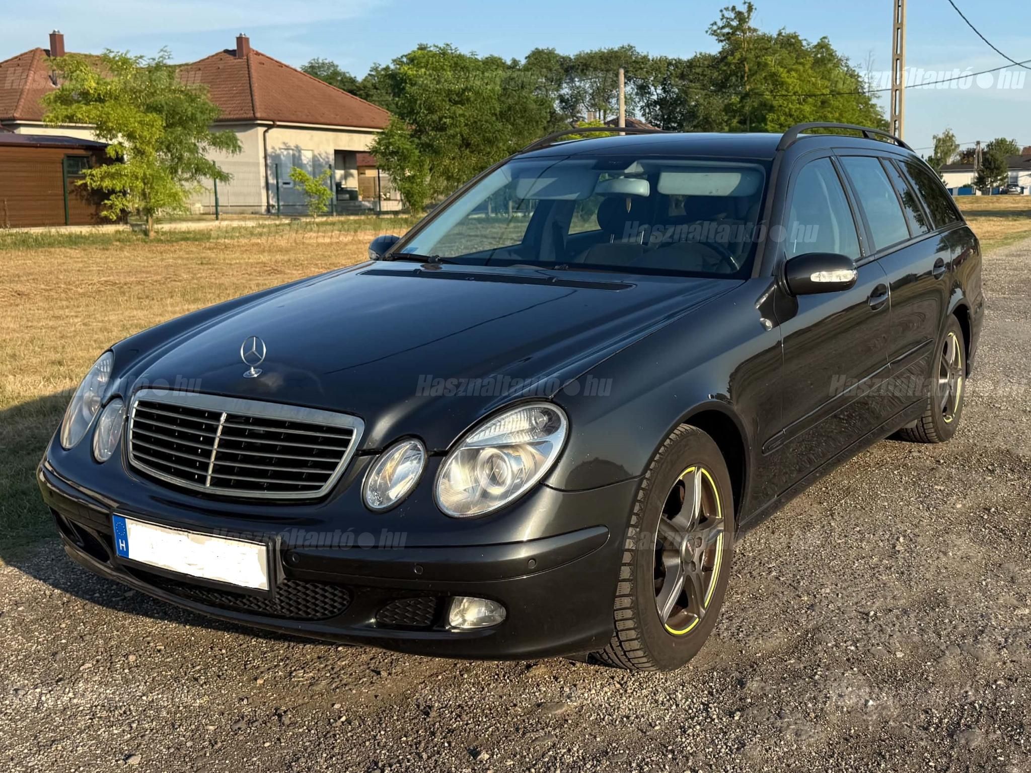 MERCEDES-BENZ E 220 2004/3 - 1