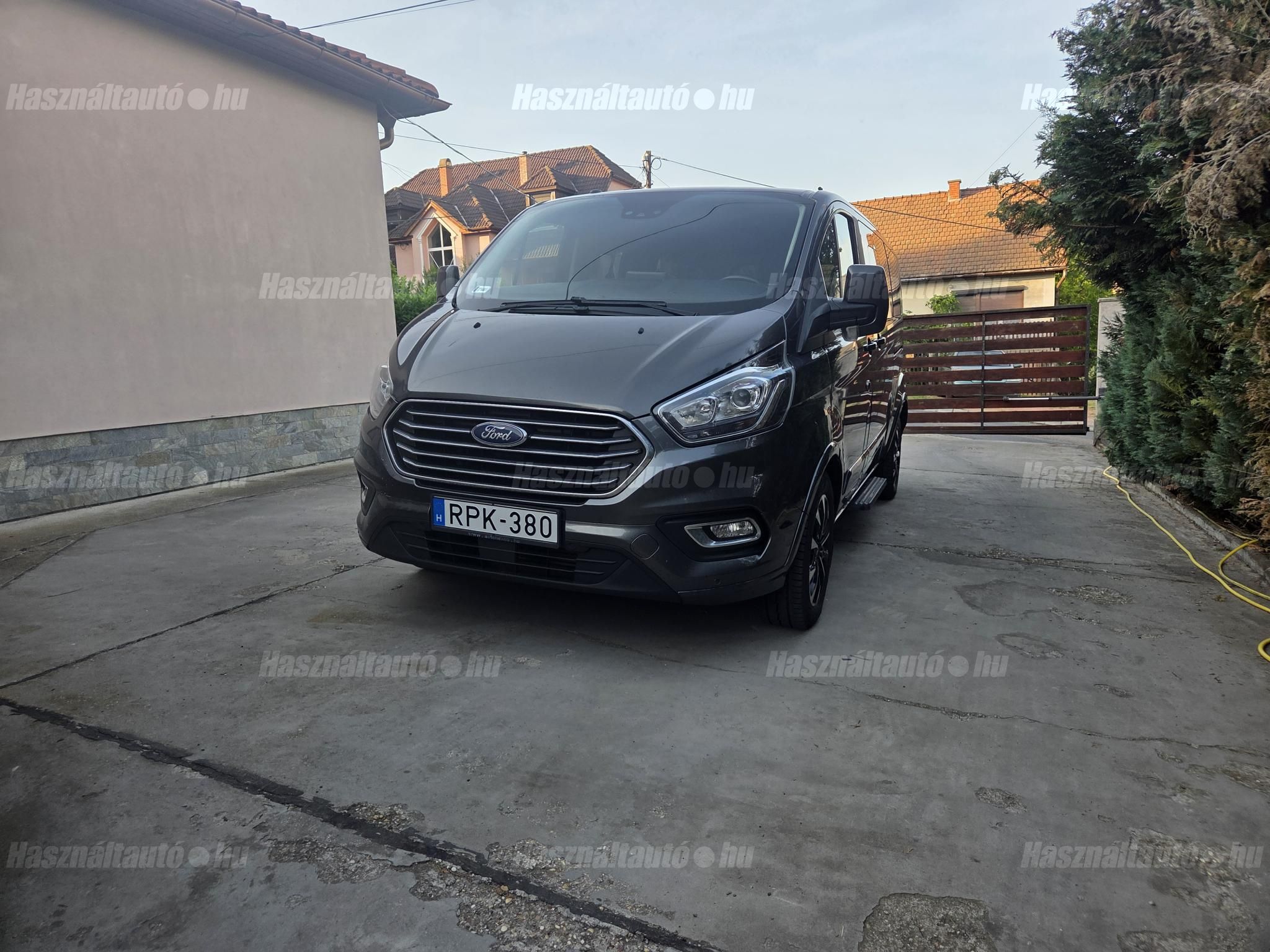 FORD TOURNEO 2019/8 - 1