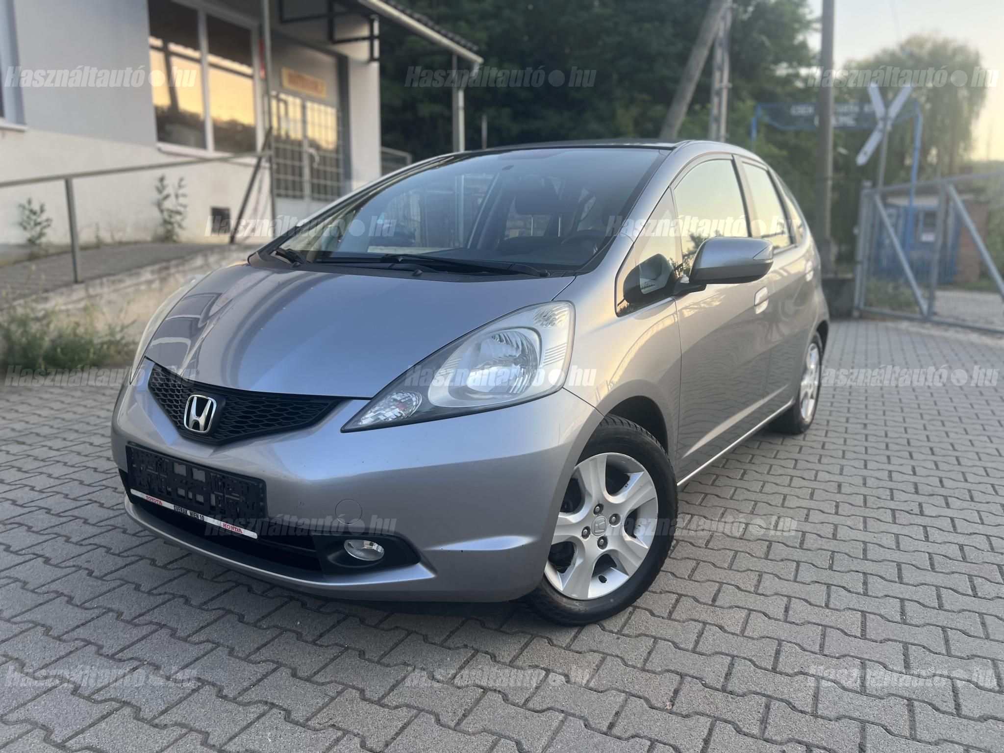 HONDA JAZZ 2009 - 1