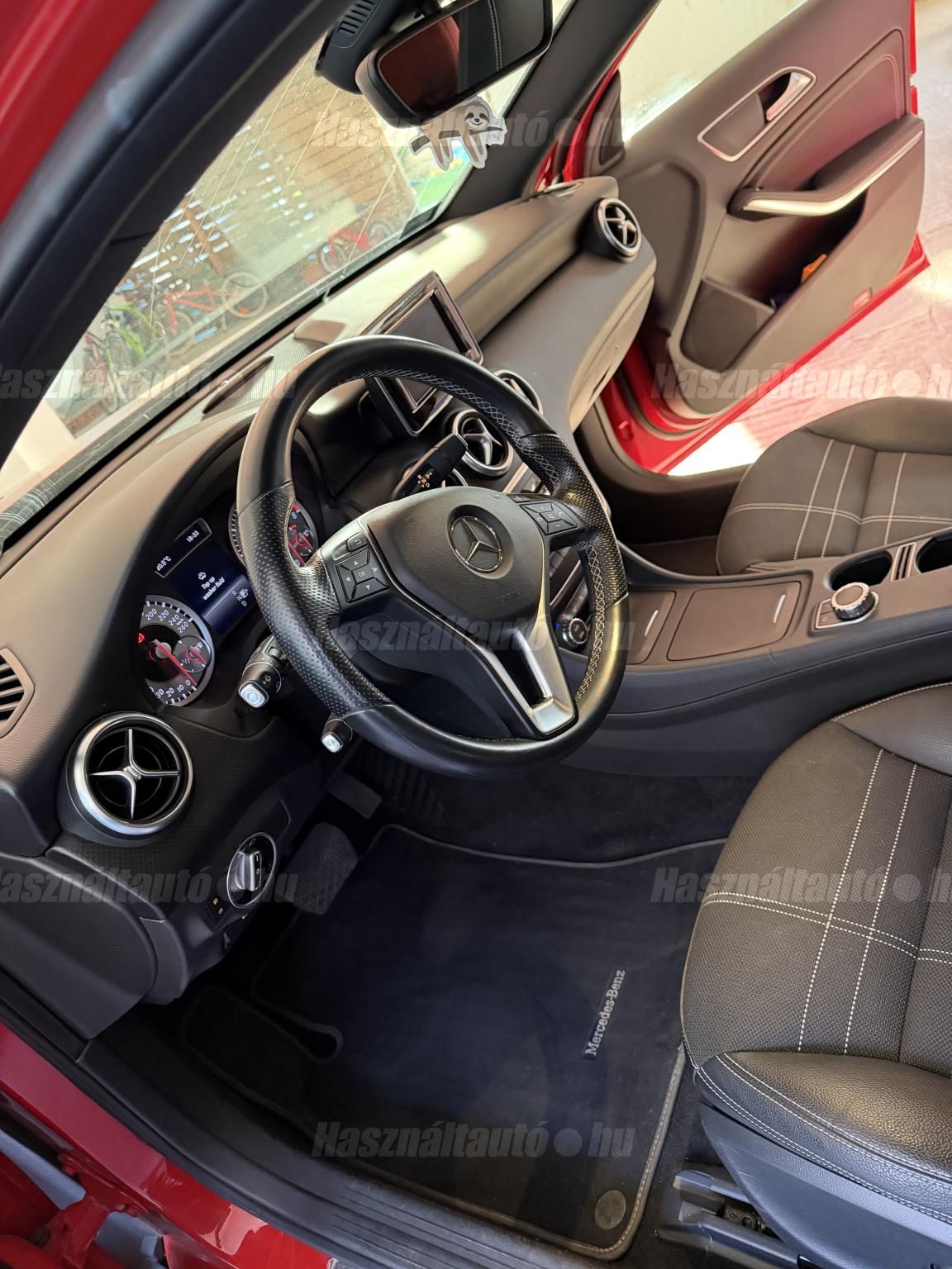 MERCEDES-BENZ A 180 2014/1 - 1