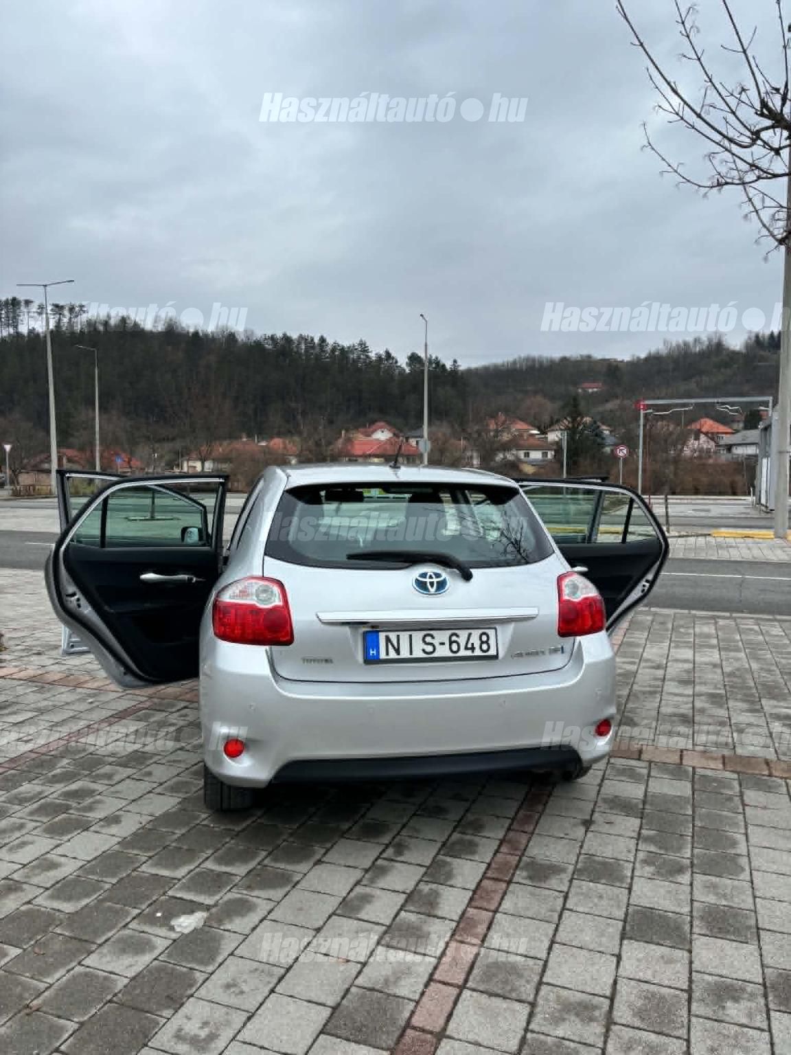 TOYOTA AURIS 2011/3 - 1