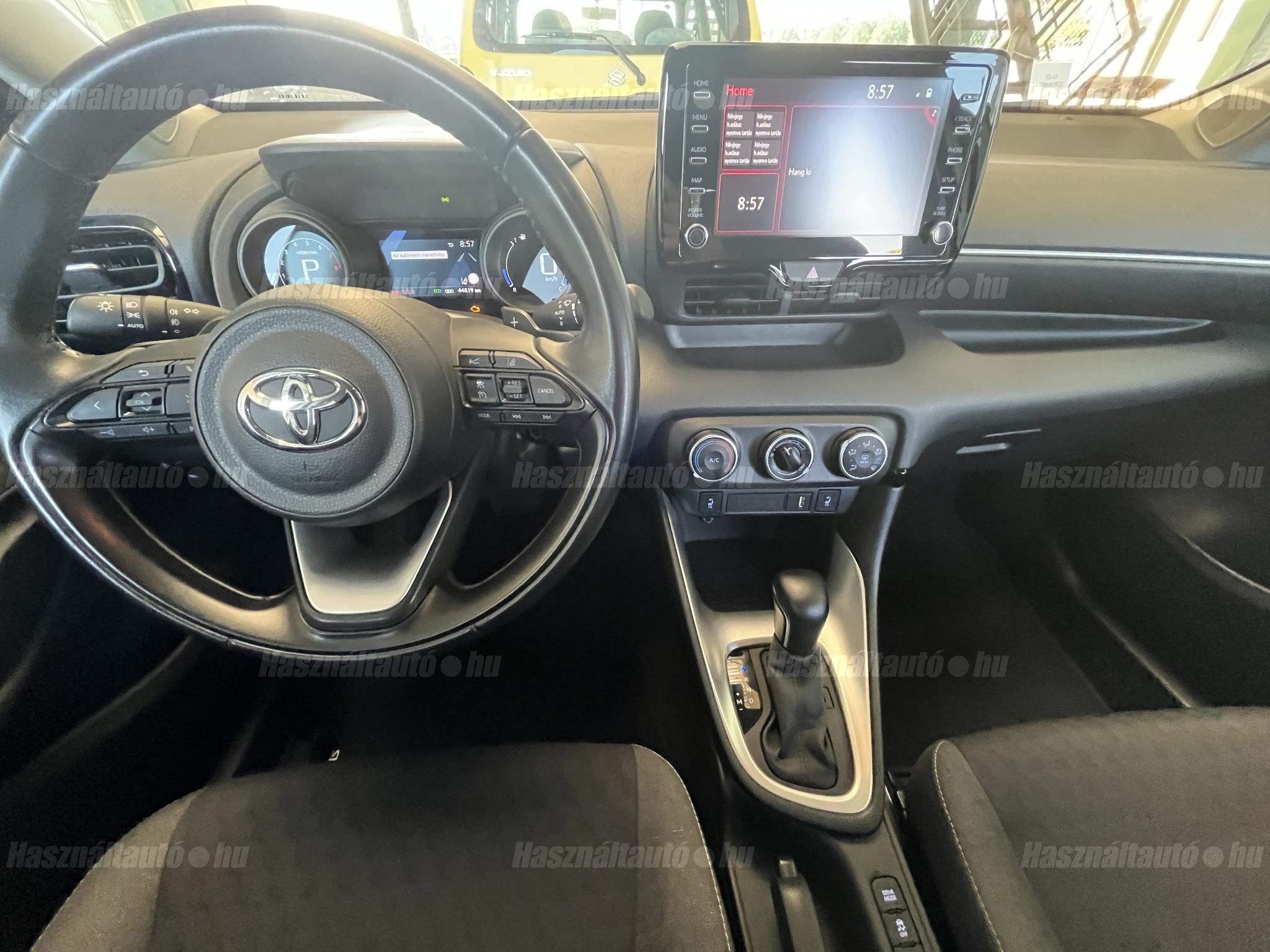 TOYOTA YARIS 2021 - 1
