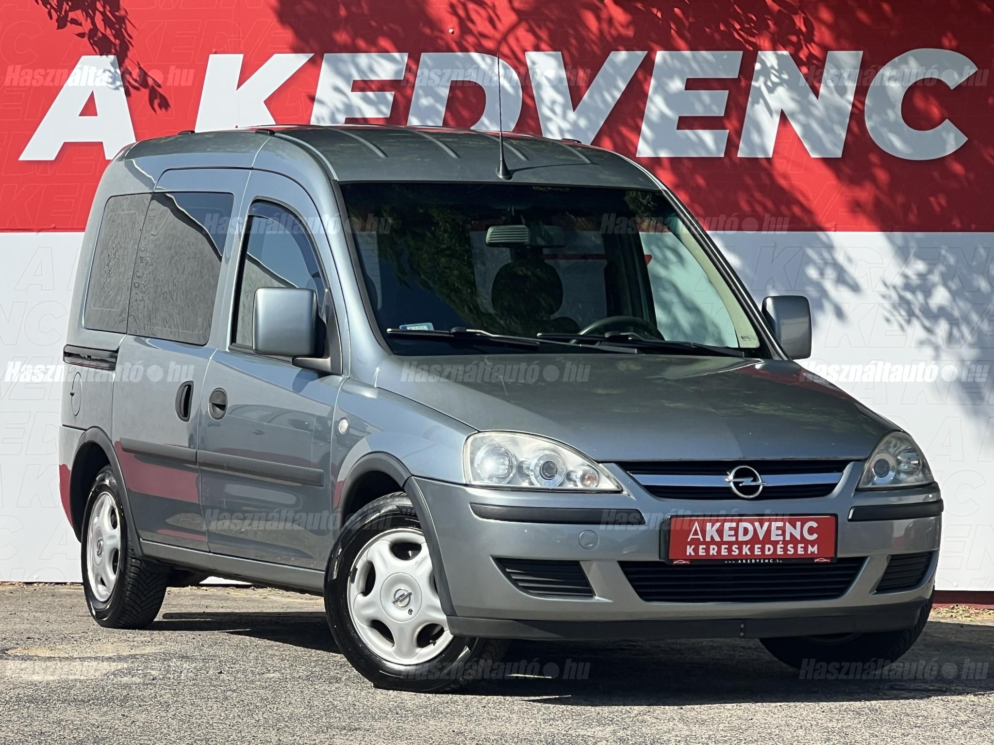 OPEL COMBO 2010/11 - 1