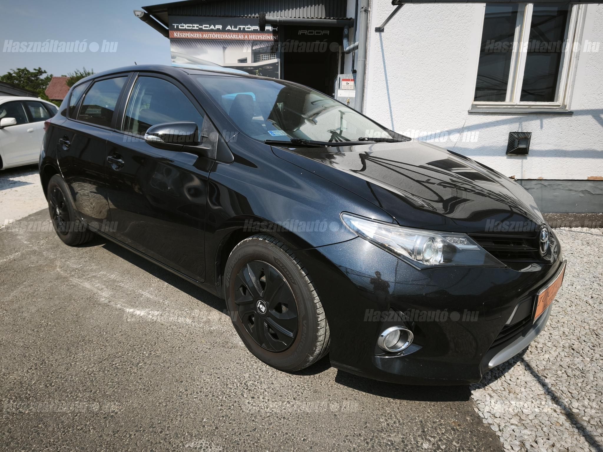 TOYOTA AURIS 2014/12 - 1
