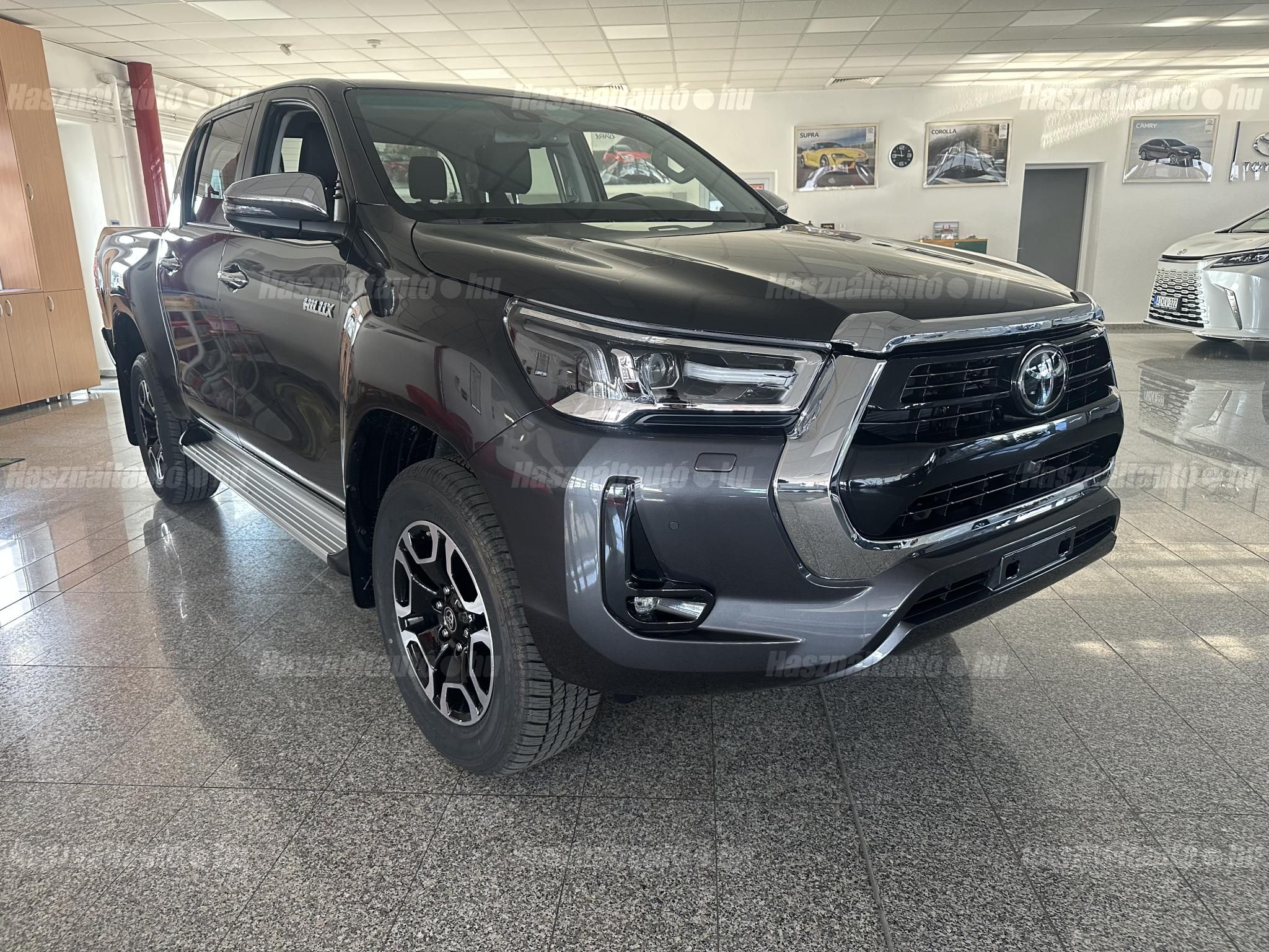 TOYOTA HILUX 2026 - 1