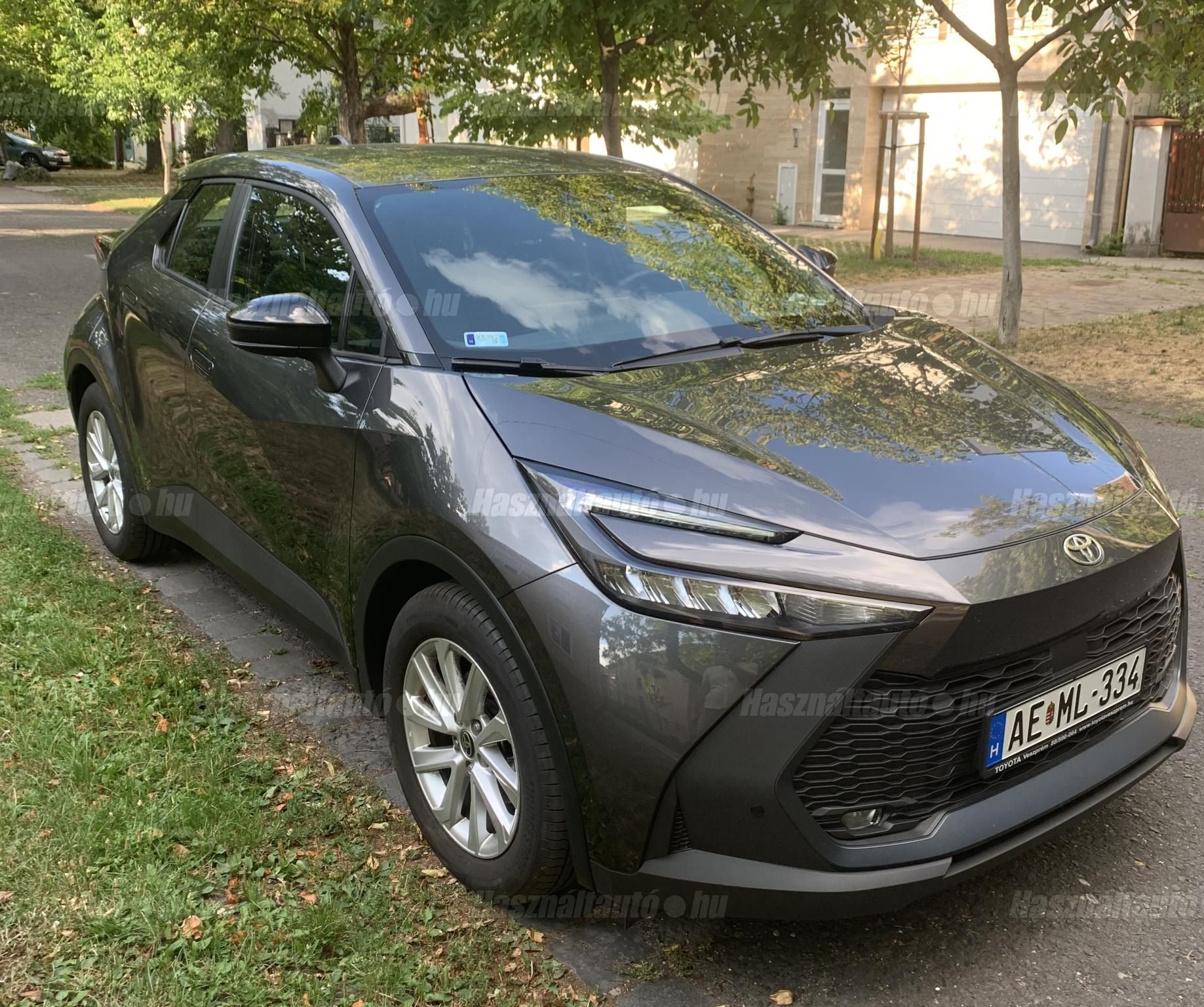 TOYOTA C-HR 2024/5 - 1