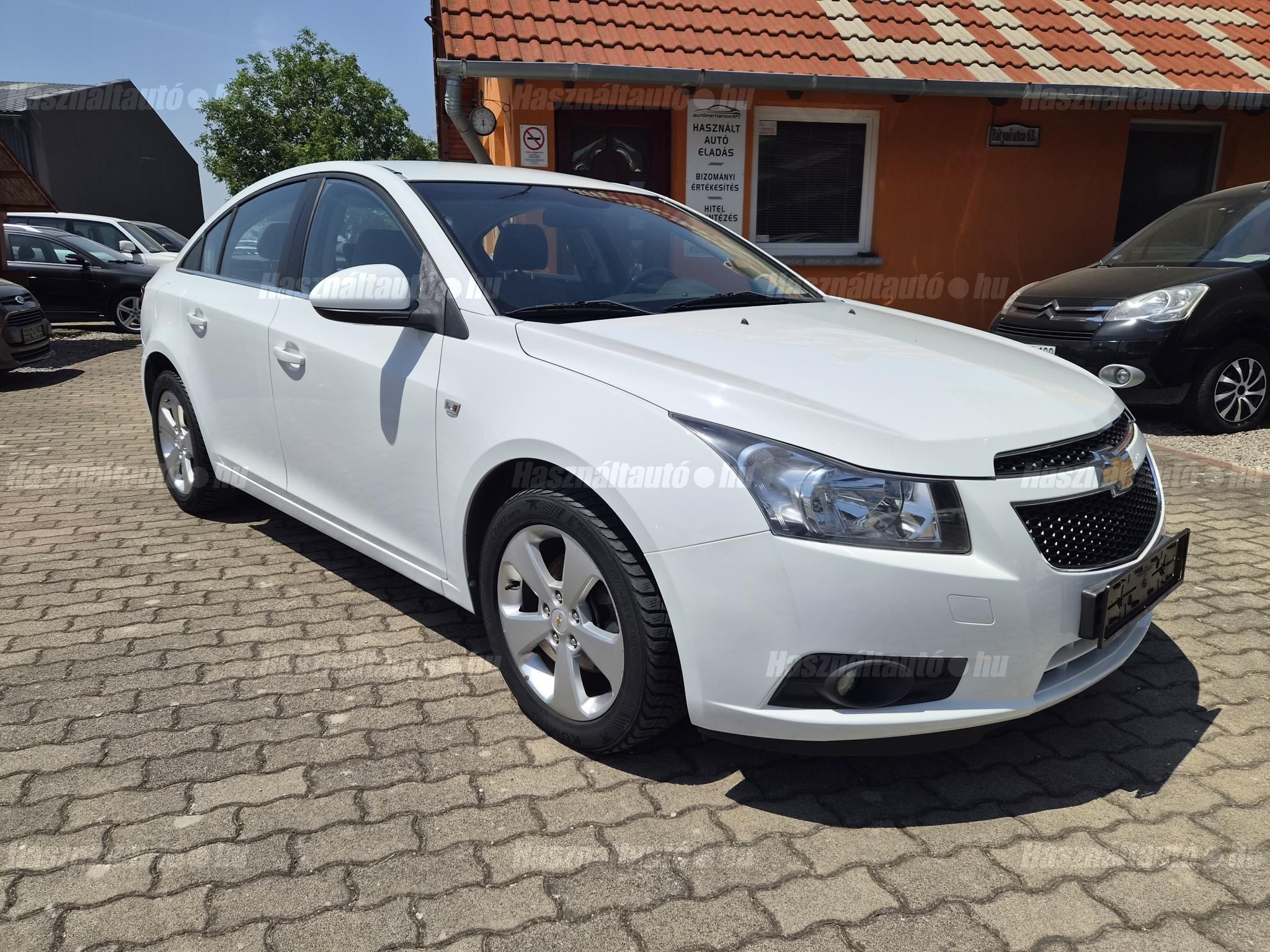 CHEVROLET CRUZE 2010/6 - 1