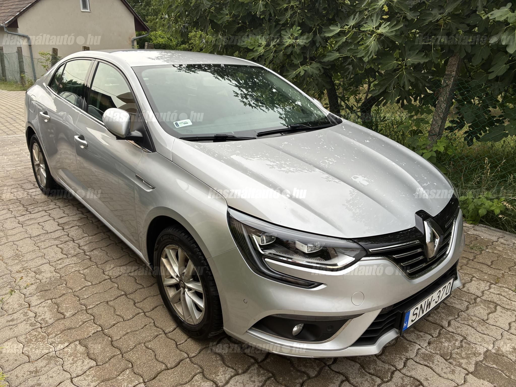 RENAULT MEGANE 2021/2 - 1
