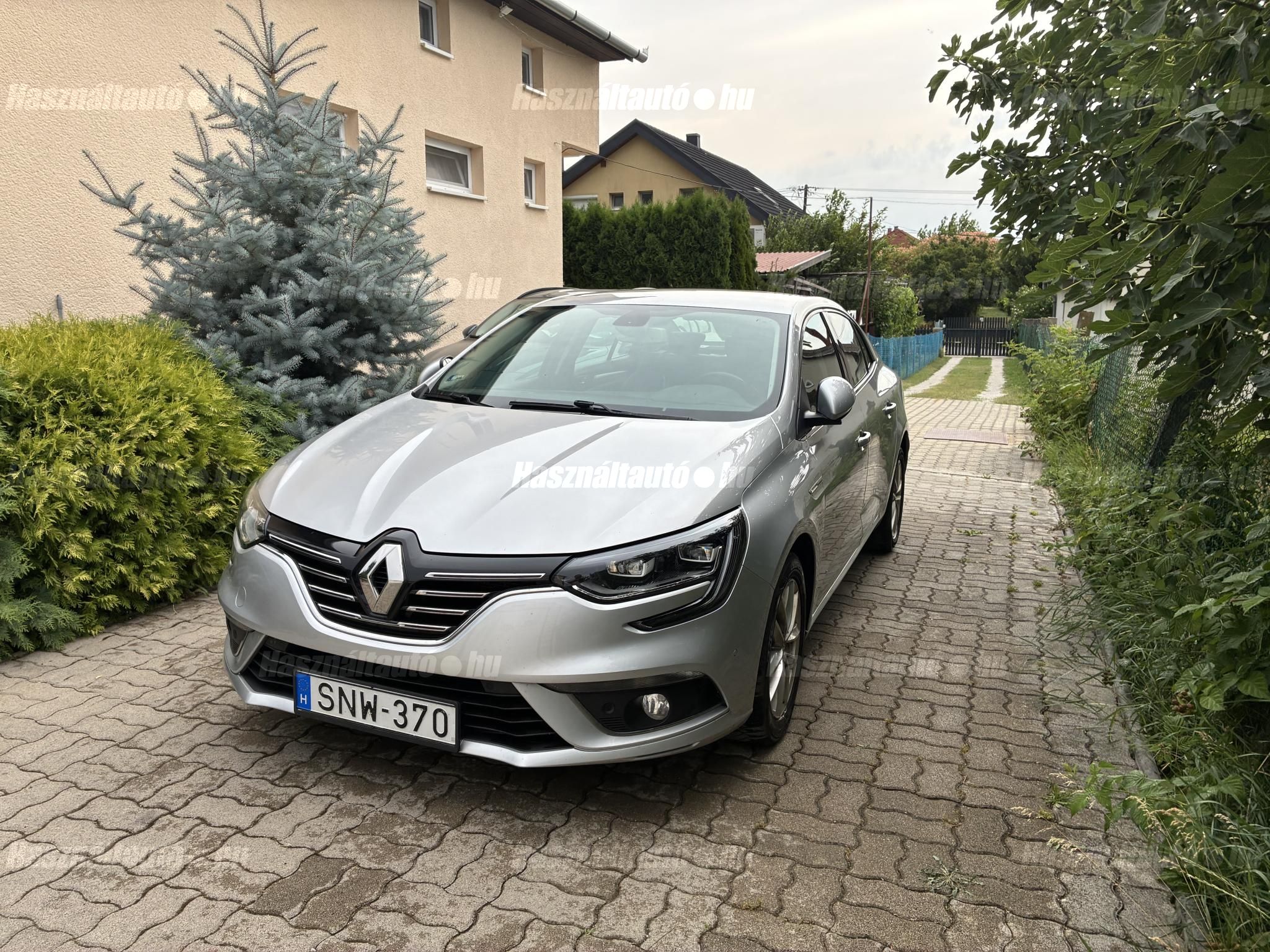 RENAULT MEGANE 2021/2 - 1
