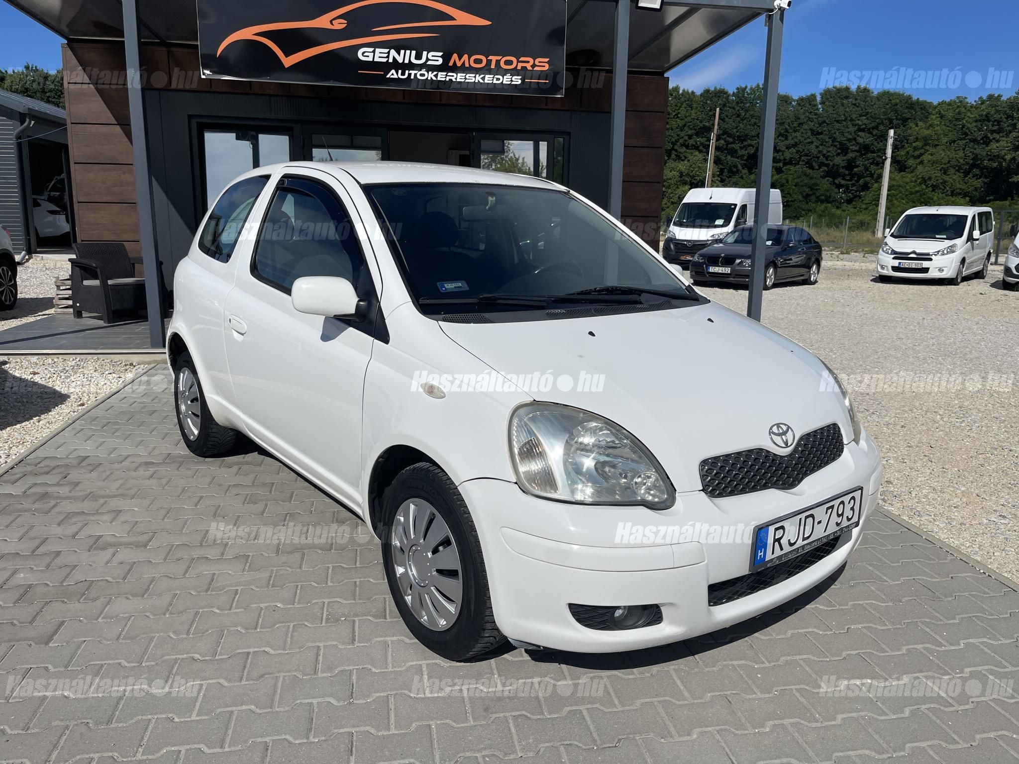 TOYOTA YARIS 2005/5 - 1