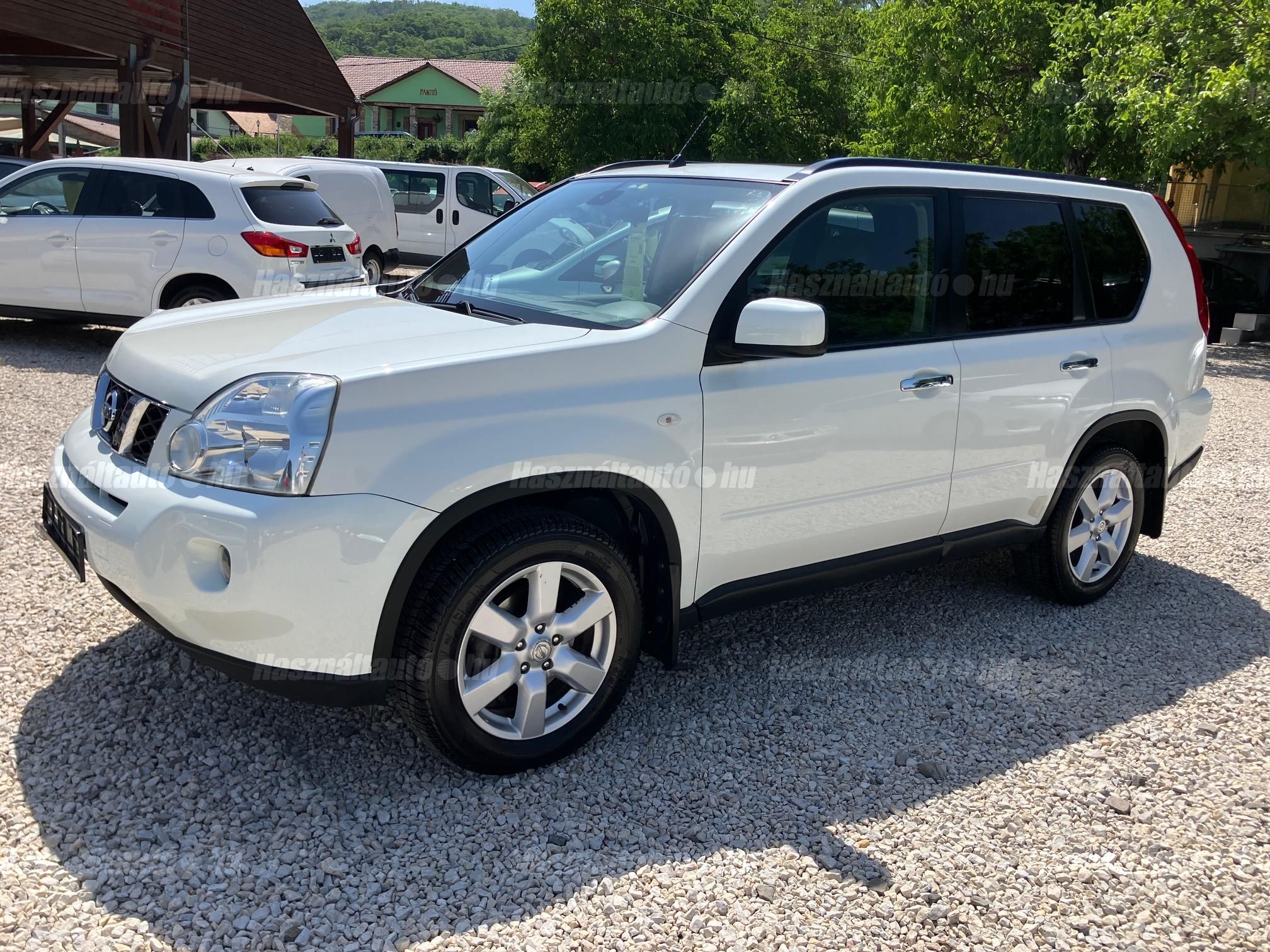 NISSAN X-TRAIL 2009/10 - 1