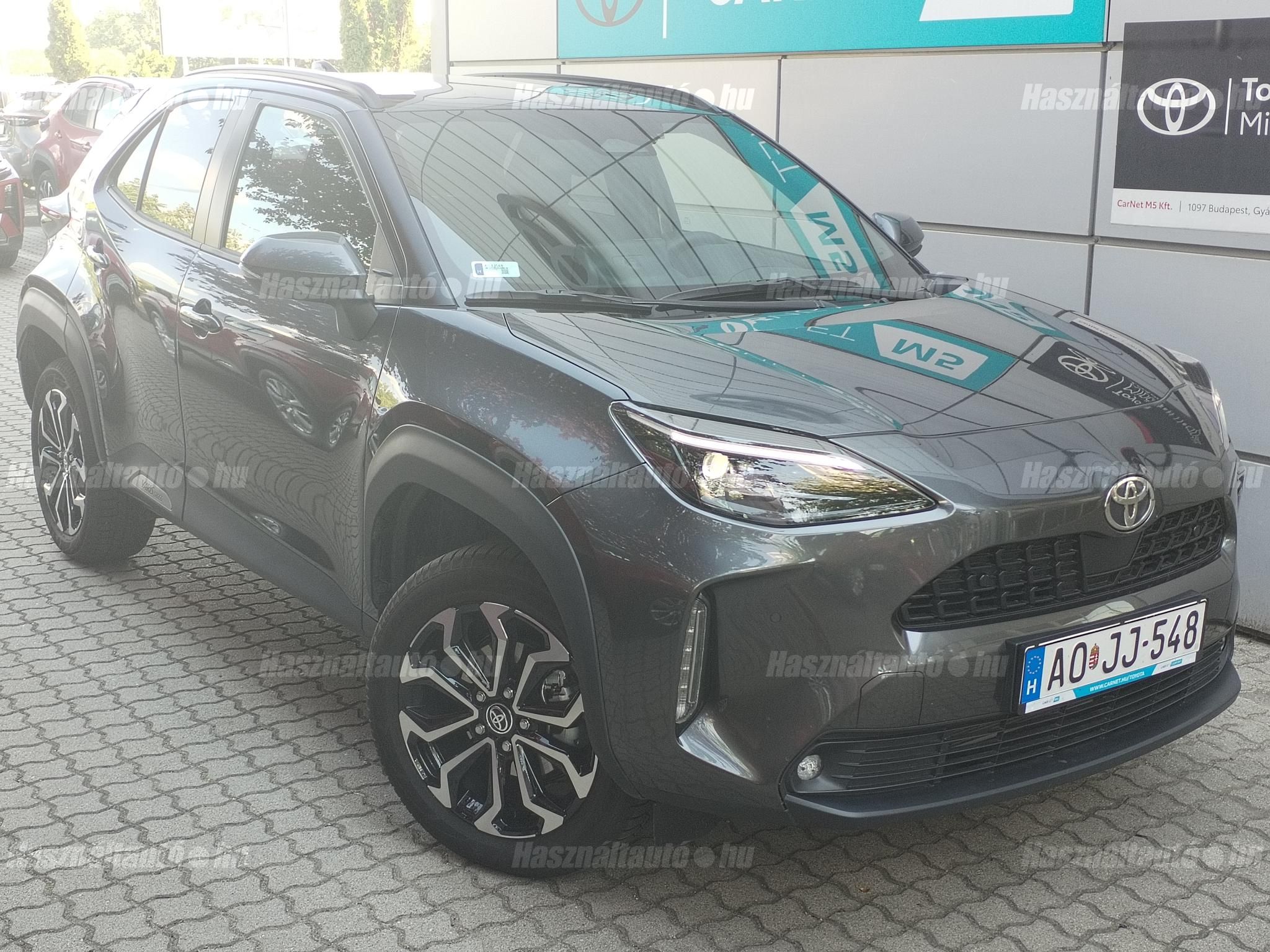TOYOTA YARIS CROSS 2025/12 - 1