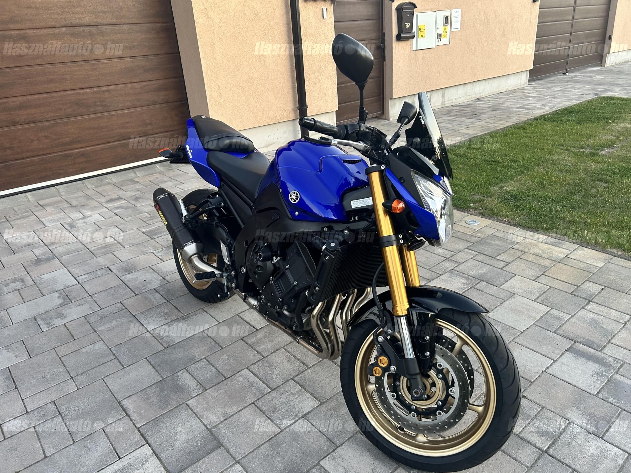 YAMAHA FZ8-N 2013/4 - 1