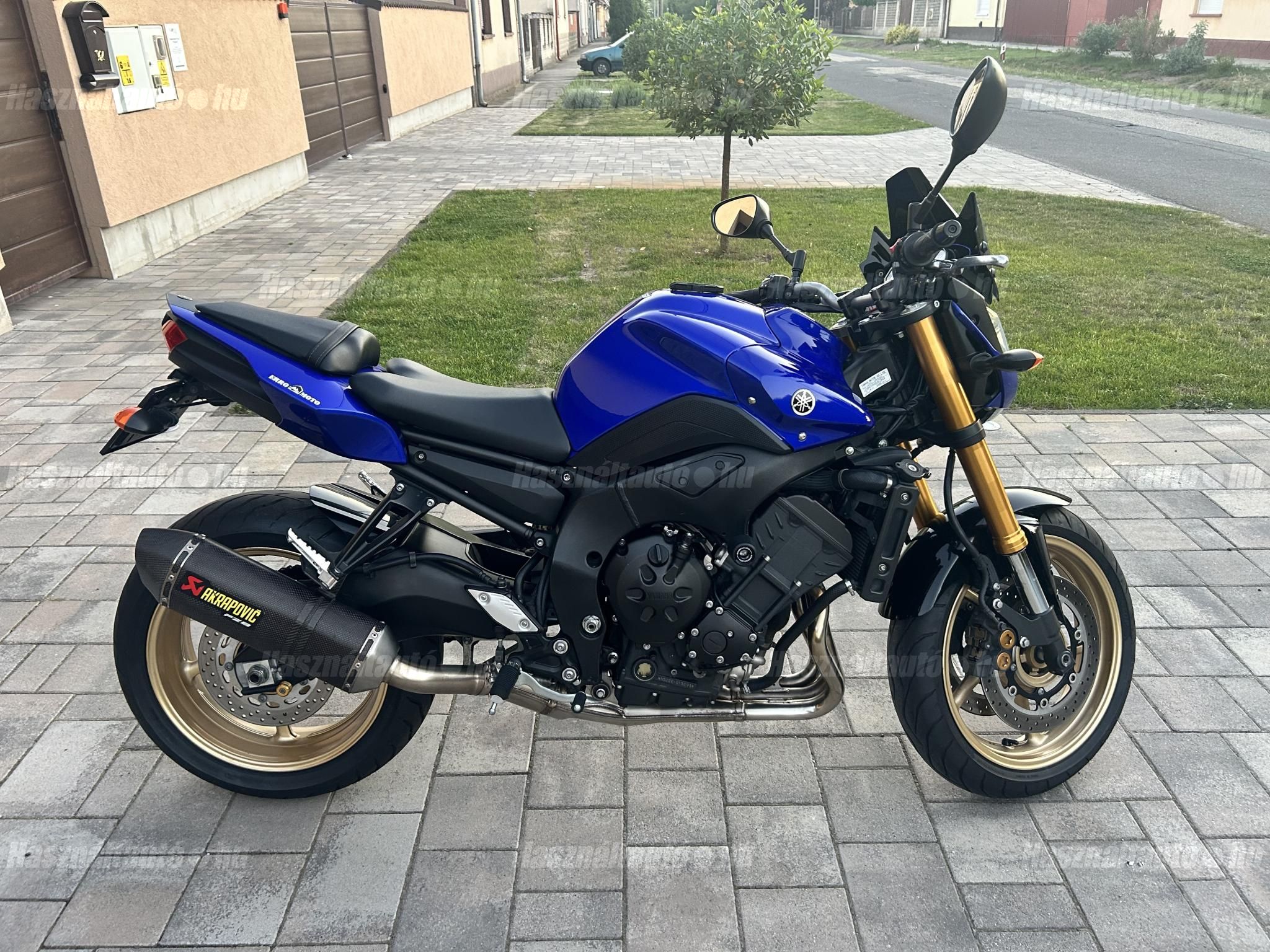 YAMAHA FZ8-N 2013/4 - 1