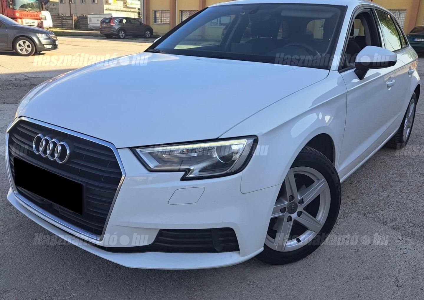 AUDI A3 2018 - 1