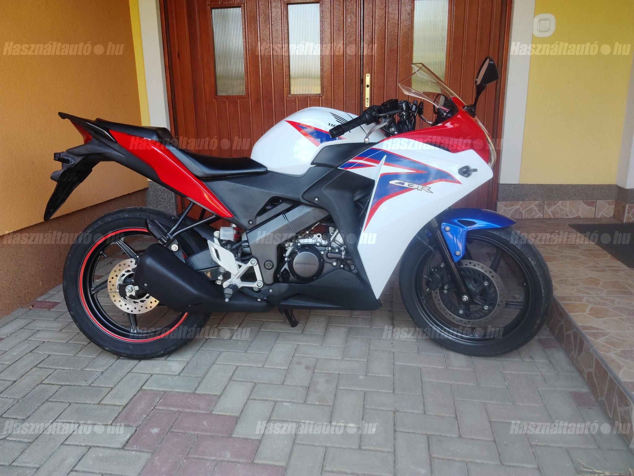 HONDA CBR 125 R 2014/7 - 1