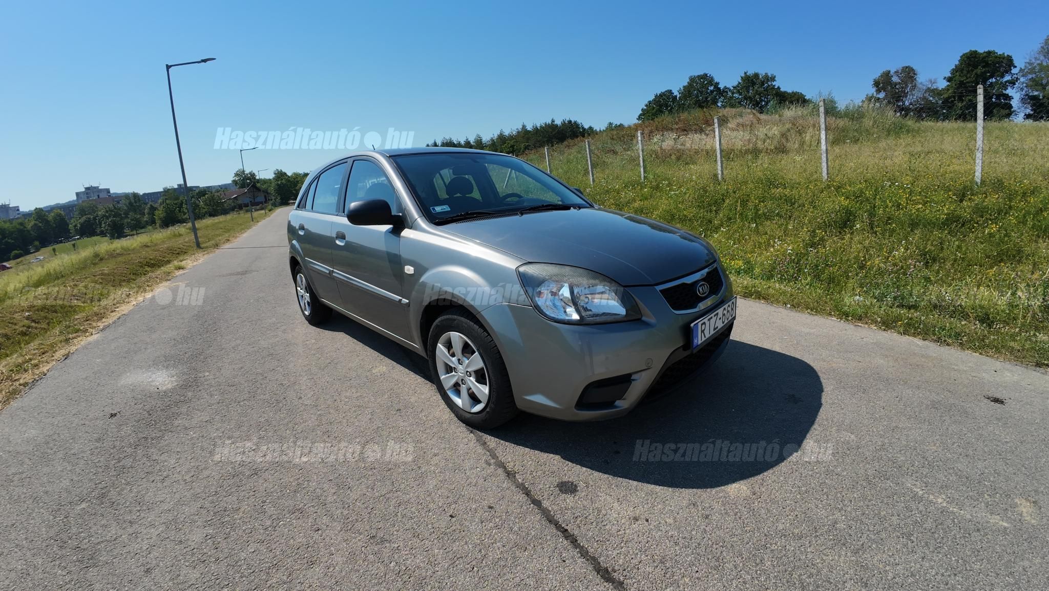KIA RIO 2011/7 - 1