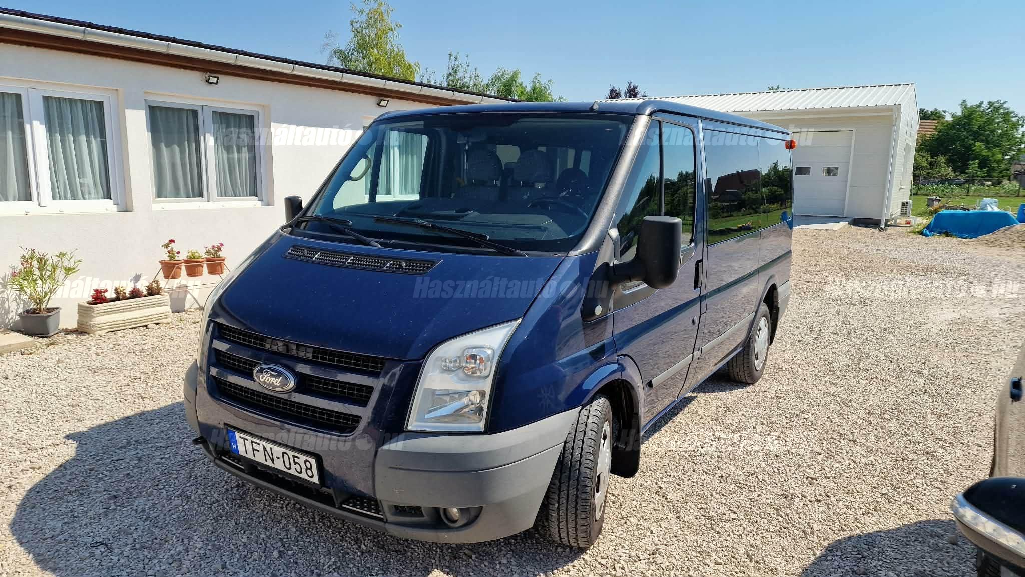 FORD TOURNEO 2010/10 - 1