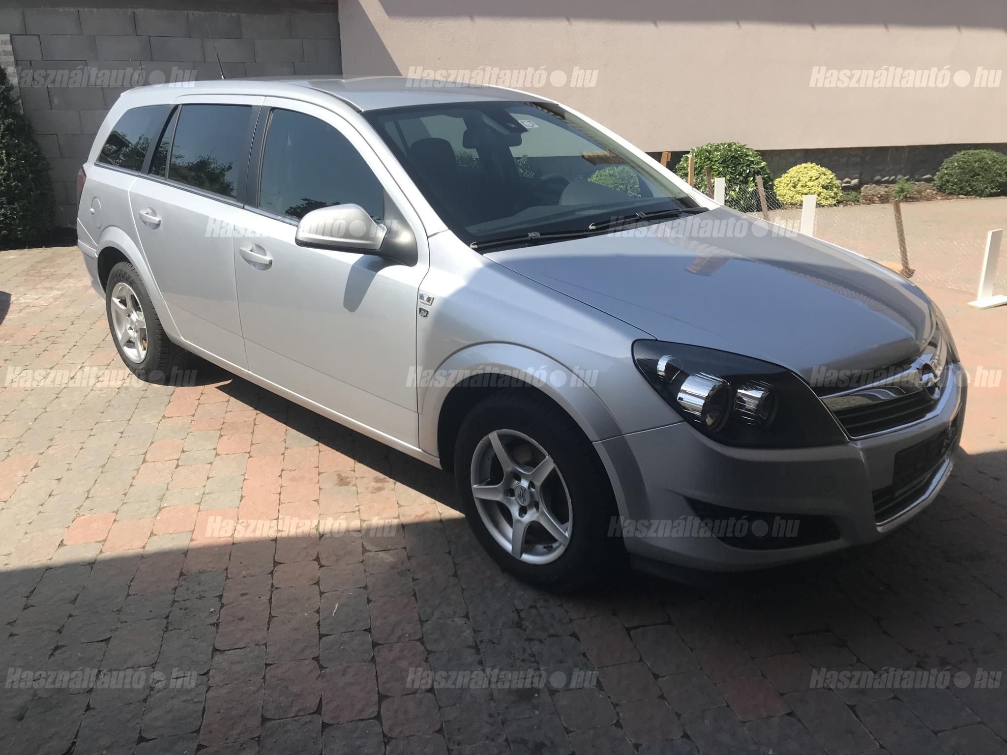 OPEL ASTRA H 2010/12 - 1