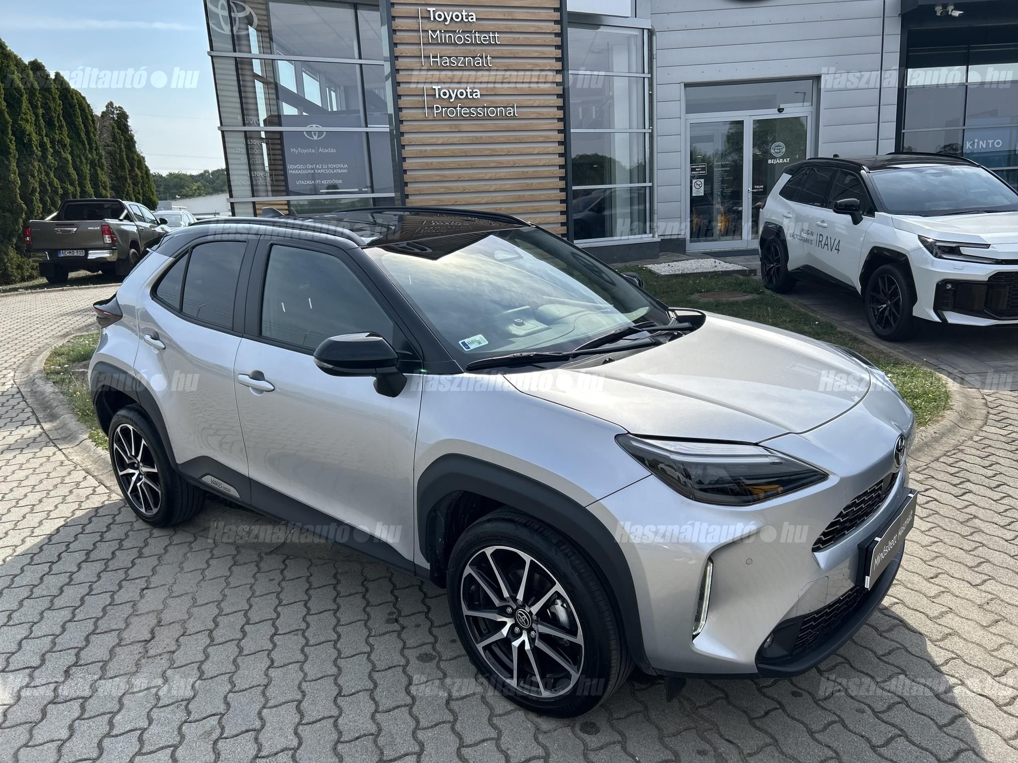 TOYOTA YARIS CROSS 2025/5 - 1
