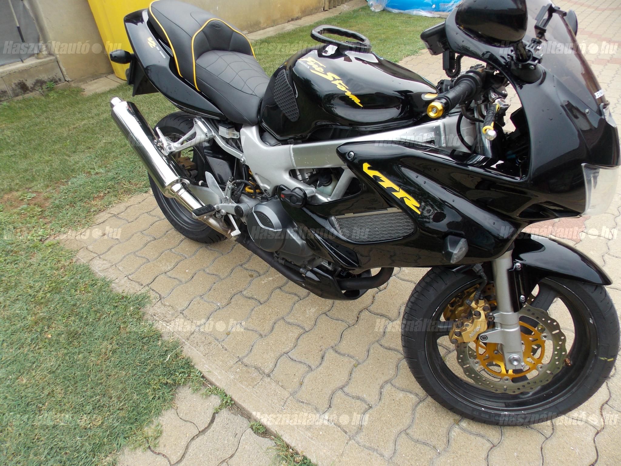 HONDA VTR 1999 - 1