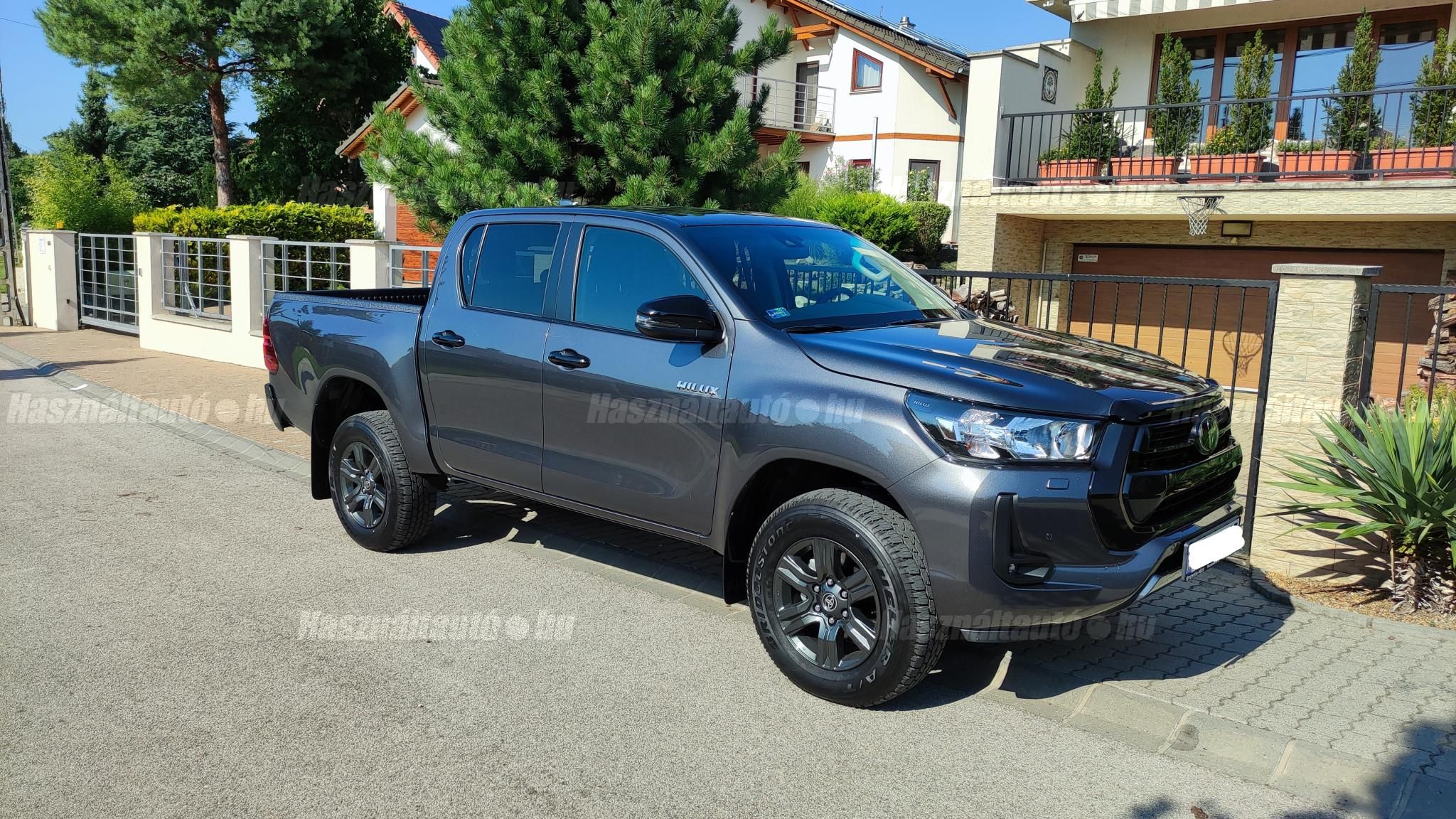 TOYOTA HILUX 2023/8 - 1