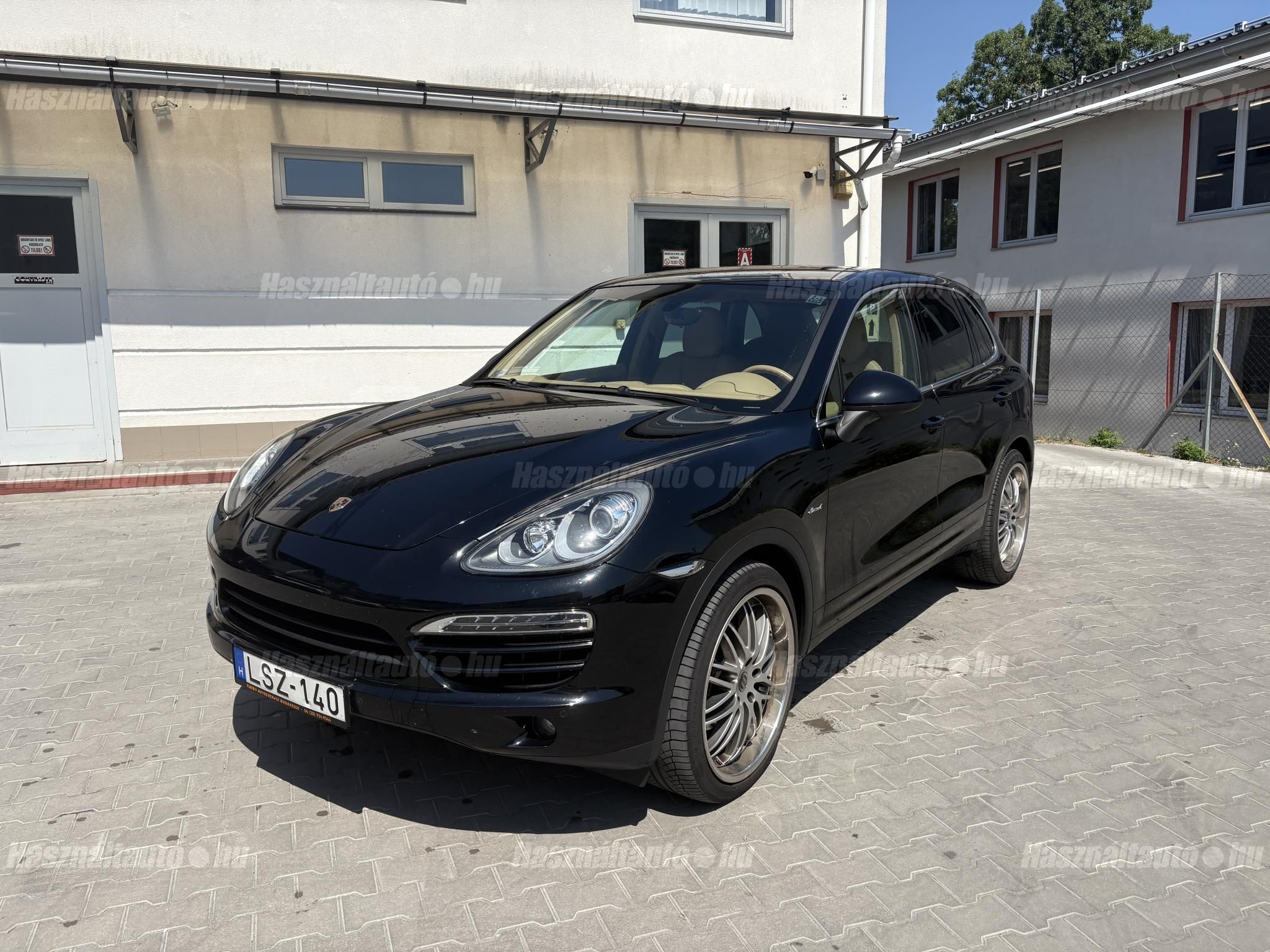 PORSCHE CAYENNE 2010/7 - 1