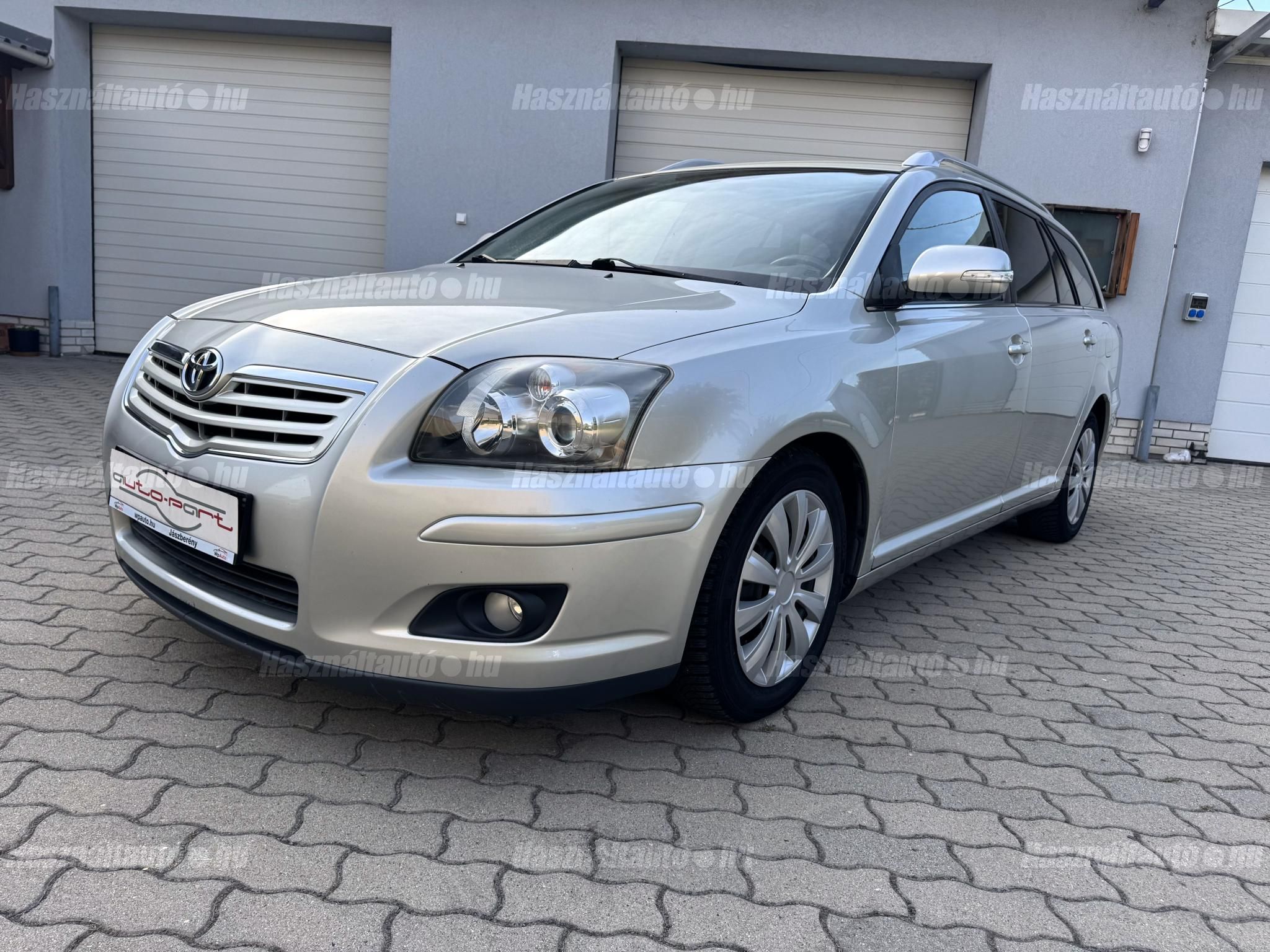 TOYOTA AVENSIS 2009/2 - 1
