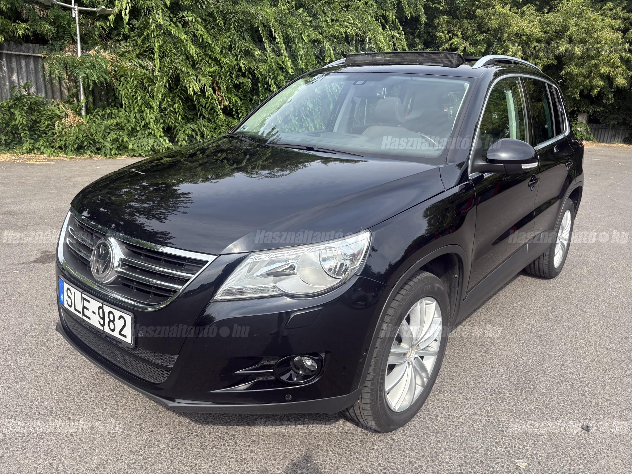VOLKSWAGEN TIGUAN 2012 - 1