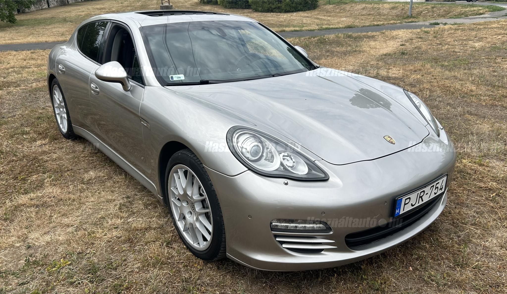 PORSCHE PANAMERA 2011/4 - 1