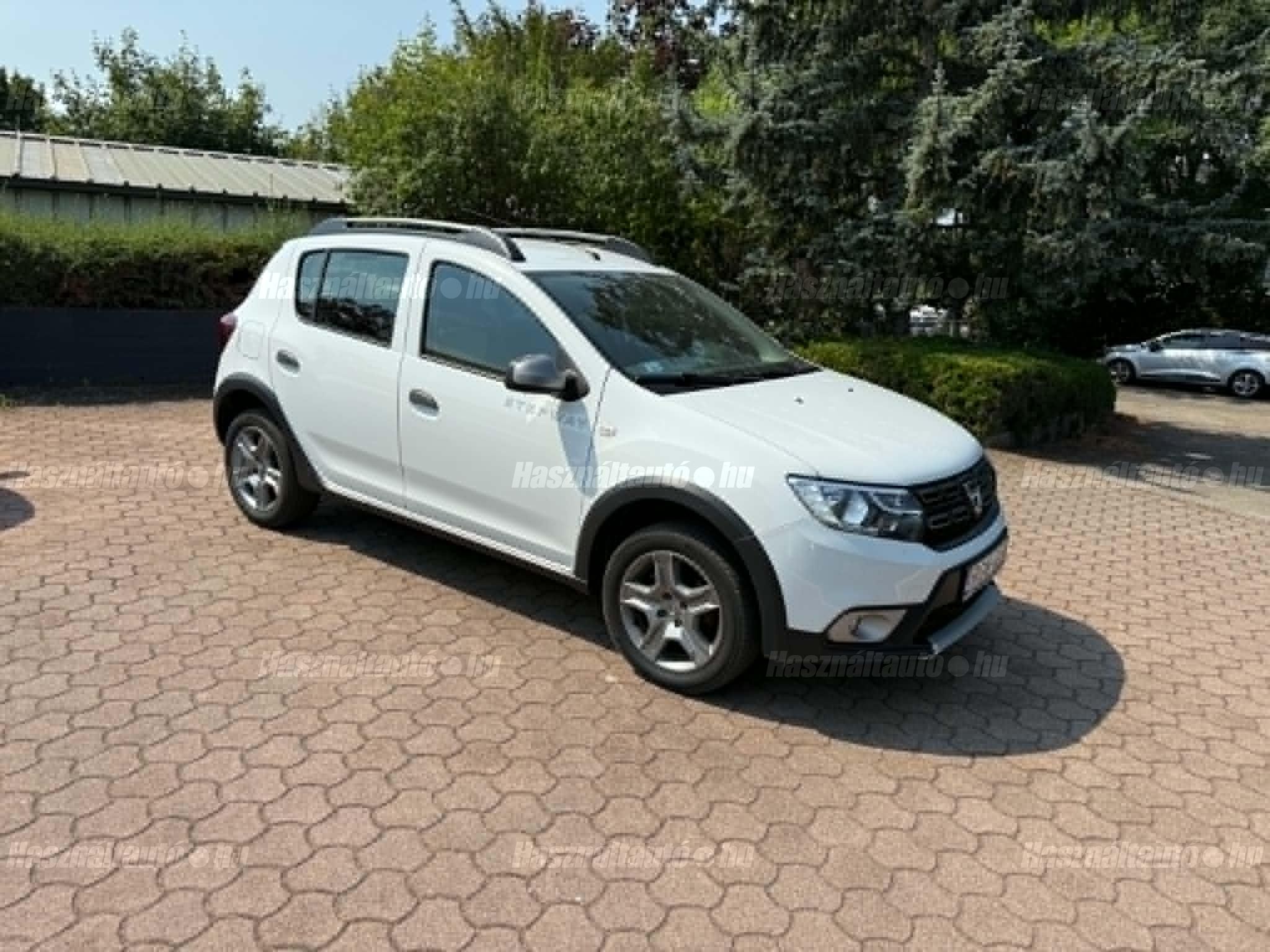 DACIA SANDERO 2018/12 - 1